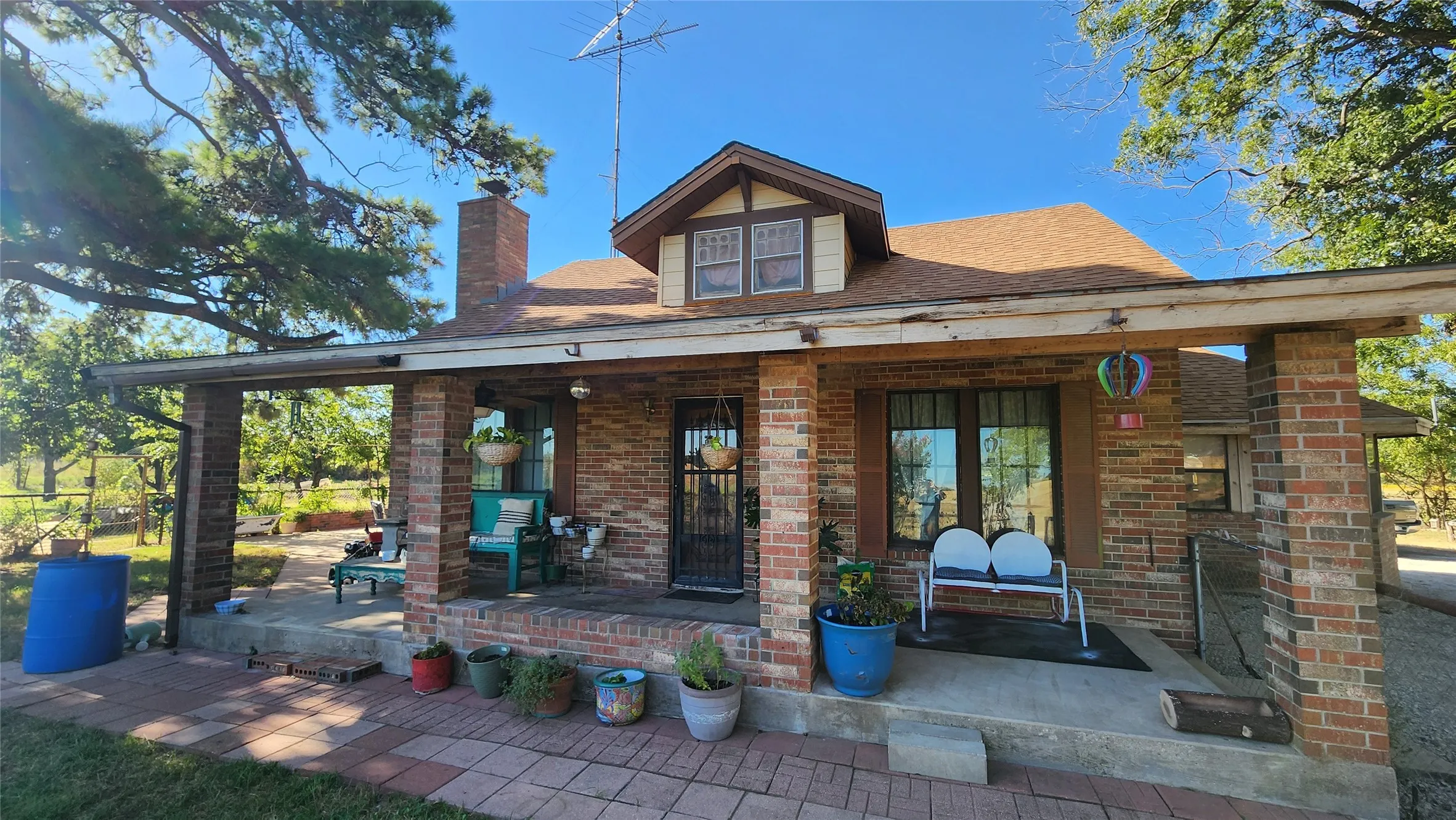 Single Family Residence For Sale in Eastland County , 8617 Interstate 20, Eastland, Texas 76448, 3 Bedroom, 2 Bathroom, Garage spaces, 1,533 Sqft, built in 1985, mls#21362766, Real Estate Agent in Eastland, Homes For Sale in Eastland county, Homes For Sale in Eastland, Realtor in Eastland Texas, Real Estate Brokerage Independent Realty Texas, Luminita Cordes Realtor