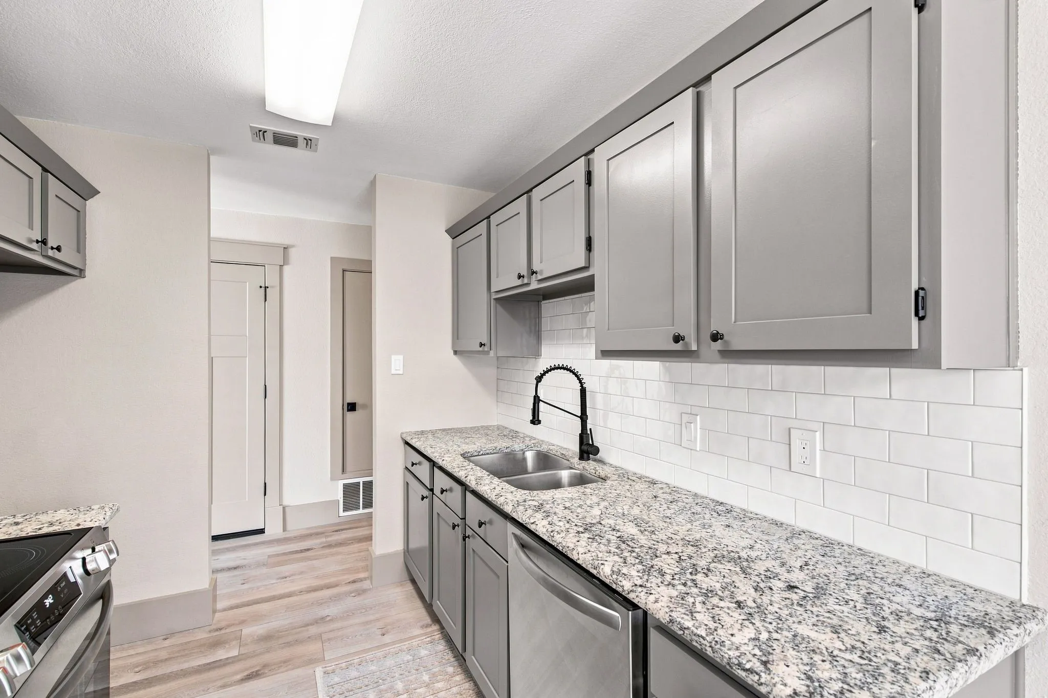Single Family Residence For Sale in Tarrant County , 2063 Palomino Trail, Keller, Texas 76248, 3 Bedroom, 2 Bathroom, 2 Garage spaces, 1,191 Sqft, built in 1991, mls#21361392, Real Estate Agent in Keller, Homes For Sale in Tarrant county, Homes For Sale in Keller, Realtor in Keller Texas, Real Estate Brokerage Independent Realty Texas, Luminita Cordes Realtor