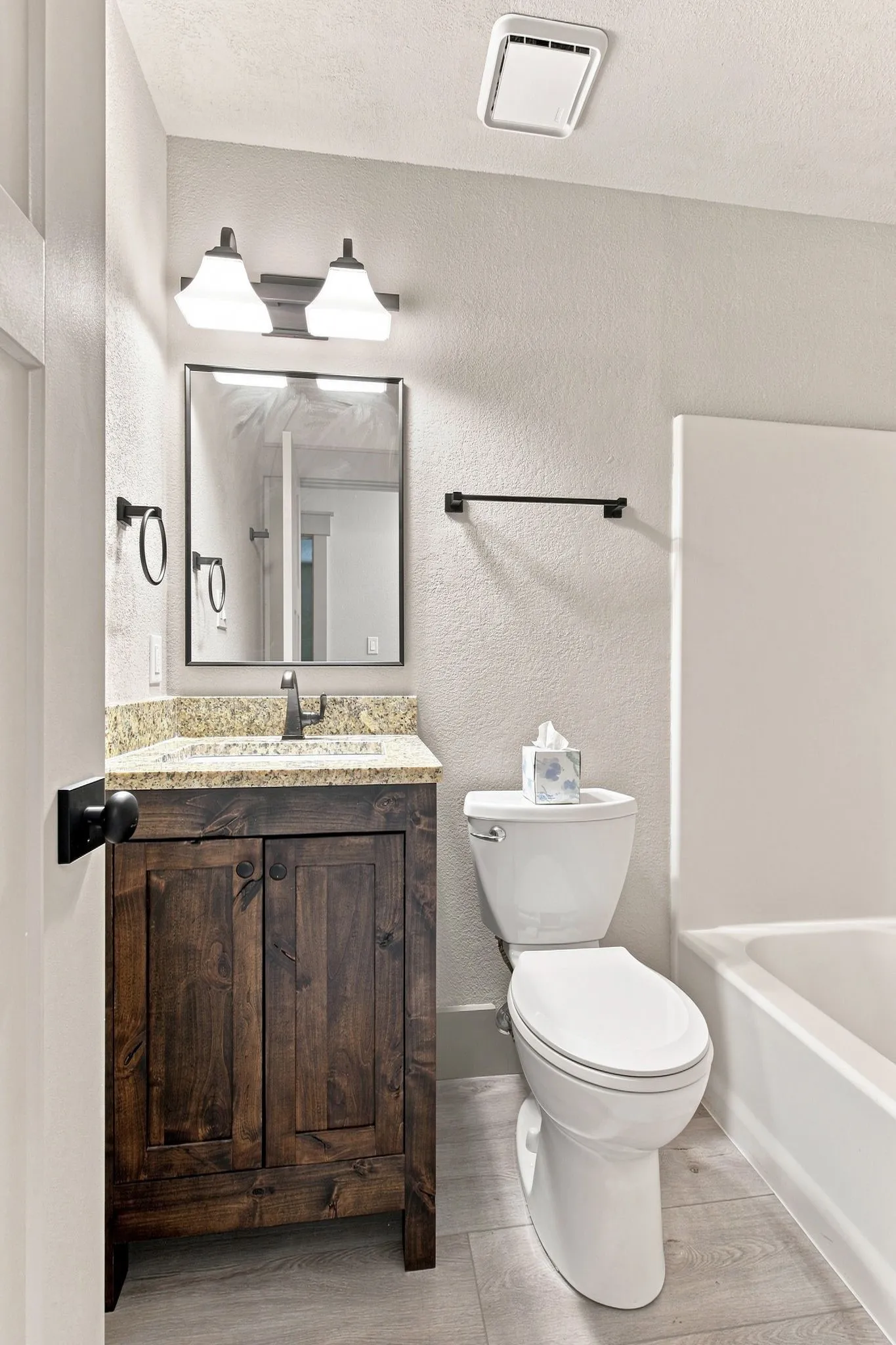 Single Family Residence For Sale in Tarrant County , 2063 Palomino Trail, Keller, Texas 76248, 3 Bedroom, 2 Bathroom, 2 Garage spaces, 1,191 Sqft, built in 1991, mls#21361392, Real Estate Agent in Keller, Homes For Sale in Tarrant county, Homes For Sale in Keller, Realtor in Keller Texas, Real Estate Brokerage Independent Realty Texas, Luminita Cordes Realtor