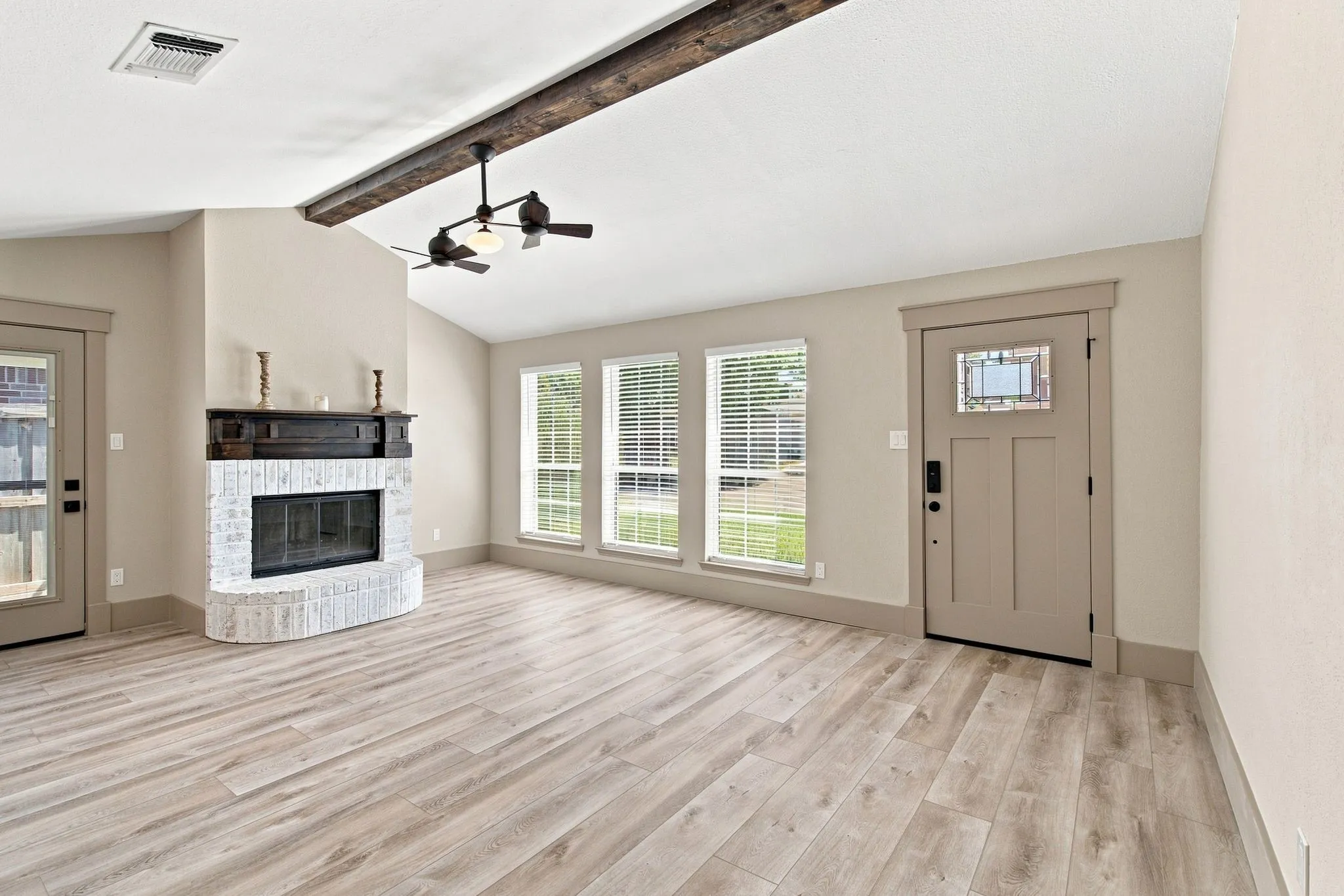 Single Family Residence For Sale in Tarrant County , 2063 Palomino Trail, Keller, Texas 76248, 3 Bedroom, 2 Bathroom, 2 Garage spaces, 1,191 Sqft, built in 1991, mls#21361392, Real Estate Agent in Keller, Homes For Sale in Tarrant county, Homes For Sale in Keller, Realtor in Keller Texas, Real Estate Brokerage Independent Realty Texas, Luminita Cordes Realtor