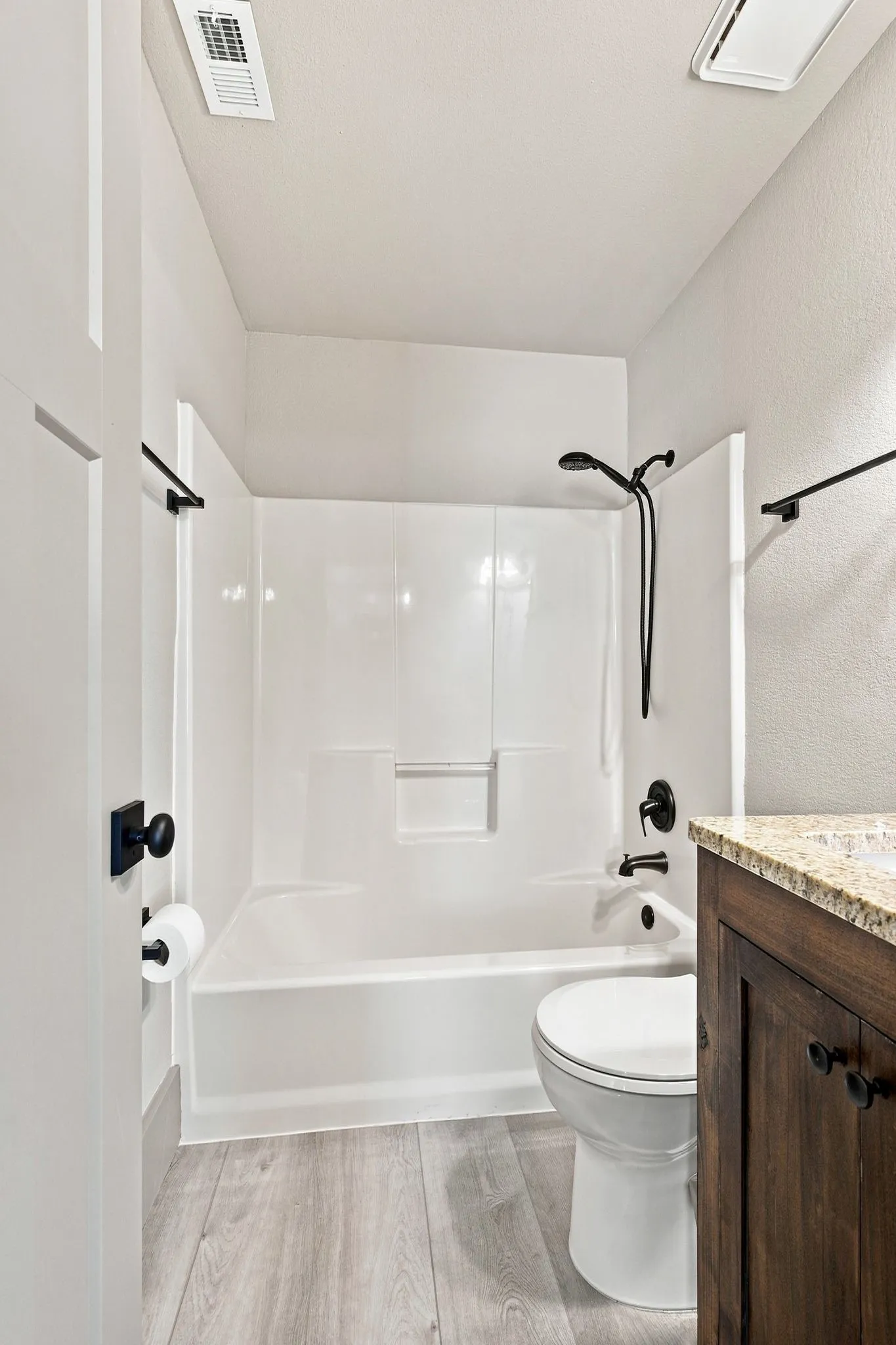 Single Family Residence For Sale in Tarrant County , 2063 Palomino Trail, Keller, Texas 76248, 3 Bedroom, 2 Bathroom, 2 Garage spaces, 1,191 Sqft, built in 1991, mls#21361392, Real Estate Agent in Keller, Homes For Sale in Tarrant county, Homes For Sale in Keller, Realtor in Keller Texas, Real Estate Brokerage Independent Realty Texas, Luminita Cordes Realtor