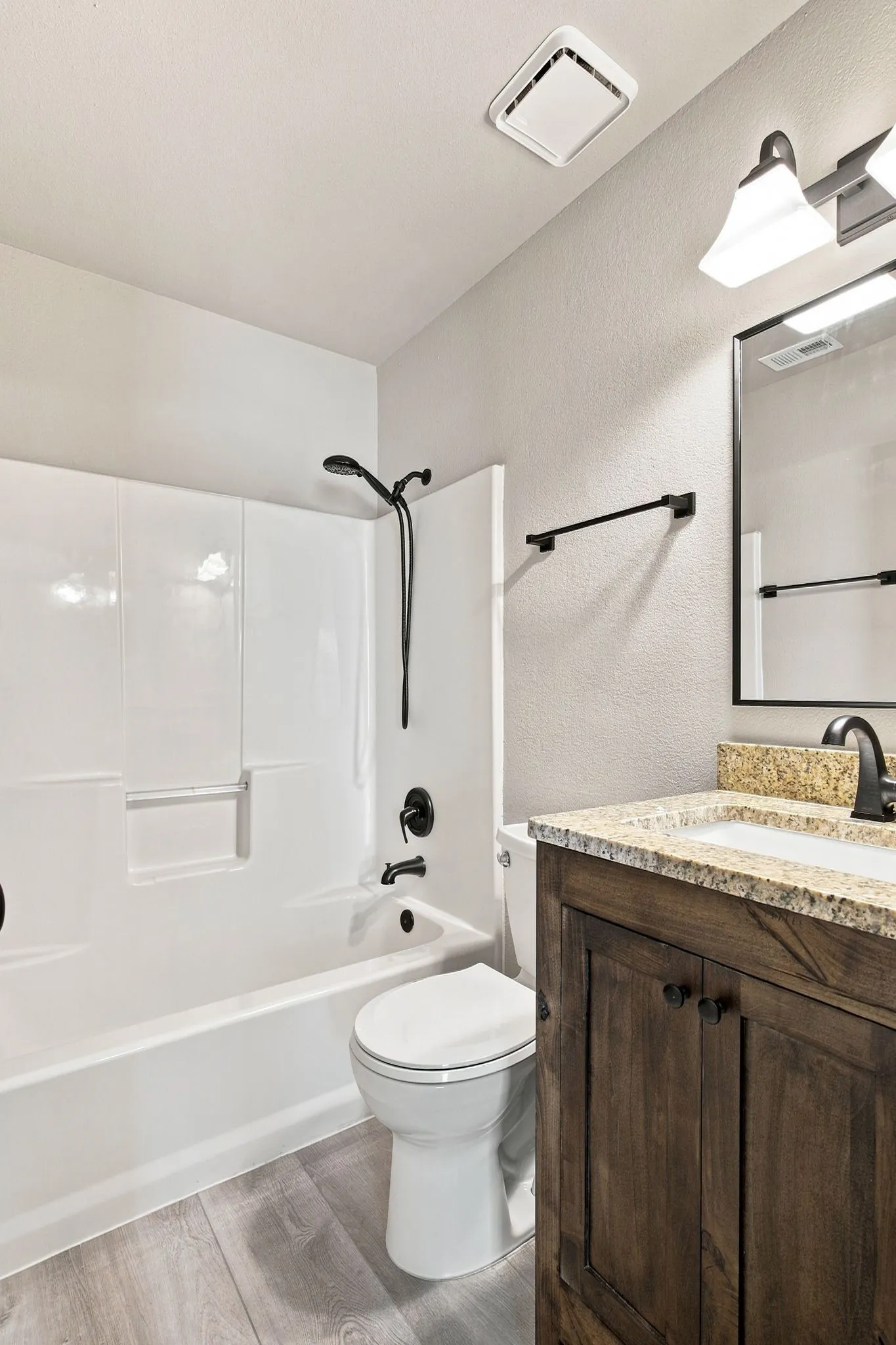 Single Family Residence For Sale in Tarrant County , 2063 Palomino Trail, Keller, Texas 76248, 3 Bedroom, 2 Bathroom, 2 Garage spaces, 1,191 Sqft, built in 1991, mls#21361392, Real Estate Agent in Keller, Homes For Sale in Tarrant county, Homes For Sale in Keller, Realtor in Keller Texas, Real Estate Brokerage Independent Realty Texas, Luminita Cordes Realtor