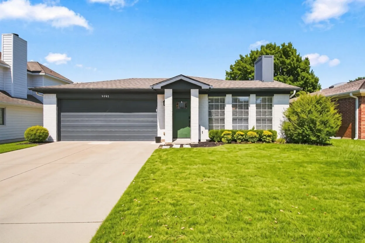 Single Family Residence For Sale in Tarrant County , 2063 Palomino Trail, Keller, Texas 76248, 3 Bedroom, 2 Bathroom, 2 Garage spaces, 1,191 Sqft, built in 1991, mls#21361392, Real Estate Agent in Keller, Homes For Sale in Tarrant county, Homes For Sale in Keller, Realtor in Keller Texas, Real Estate Brokerage Independent Realty Texas, Luminita Cordes Realtor