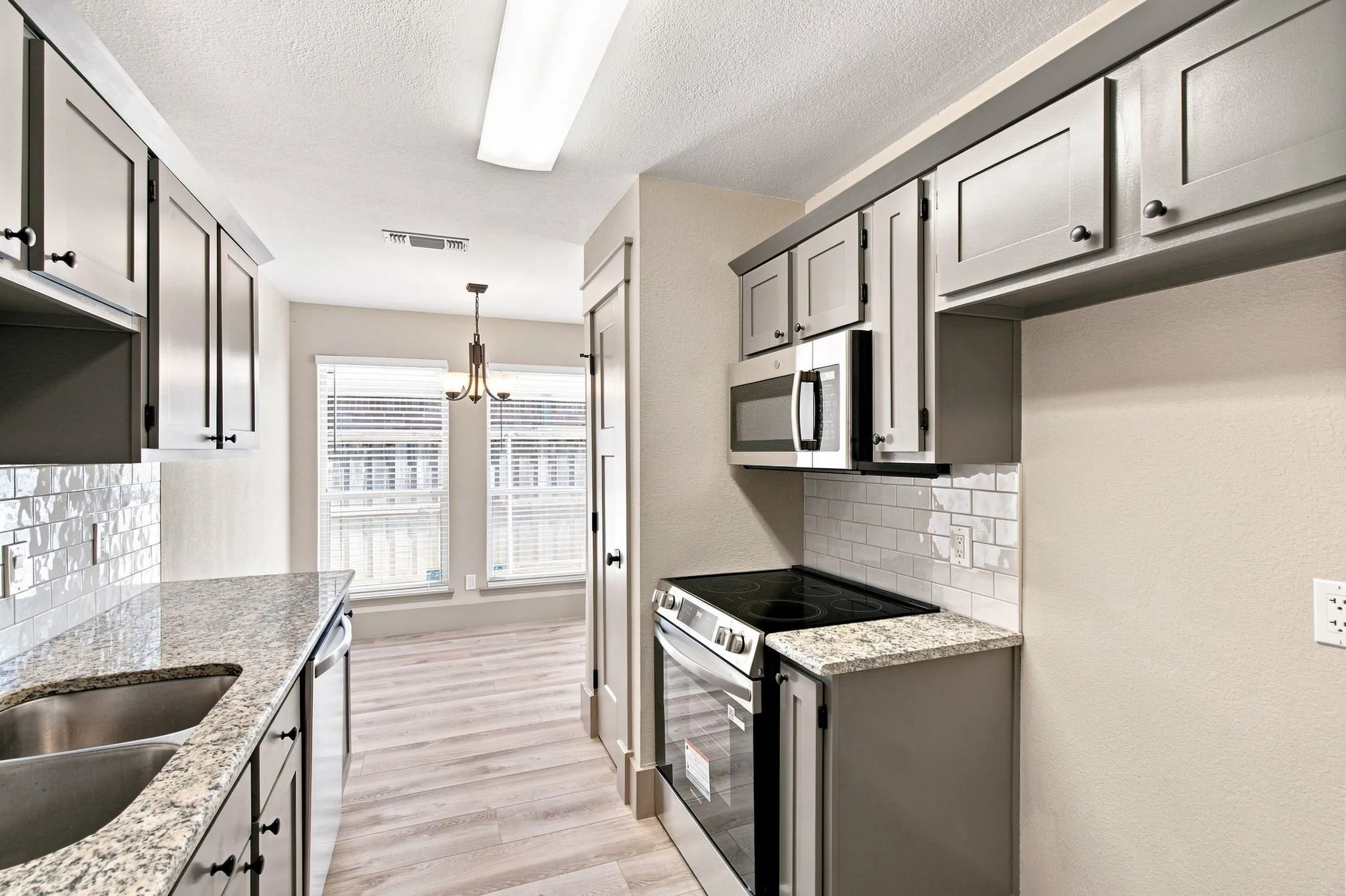 Single Family Residence For Sale in Tarrant County , 2063 Palomino Trail, Keller, Texas 76248, 3 Bedroom, 2 Bathroom, 2 Garage spaces, 1,191 Sqft, built in 1991, mls#21361392, Real Estate Agent in Keller, Homes For Sale in Tarrant county, Homes For Sale in Keller, Realtor in Keller Texas, Real Estate Brokerage Independent Realty Texas, Luminita Cordes Realtor