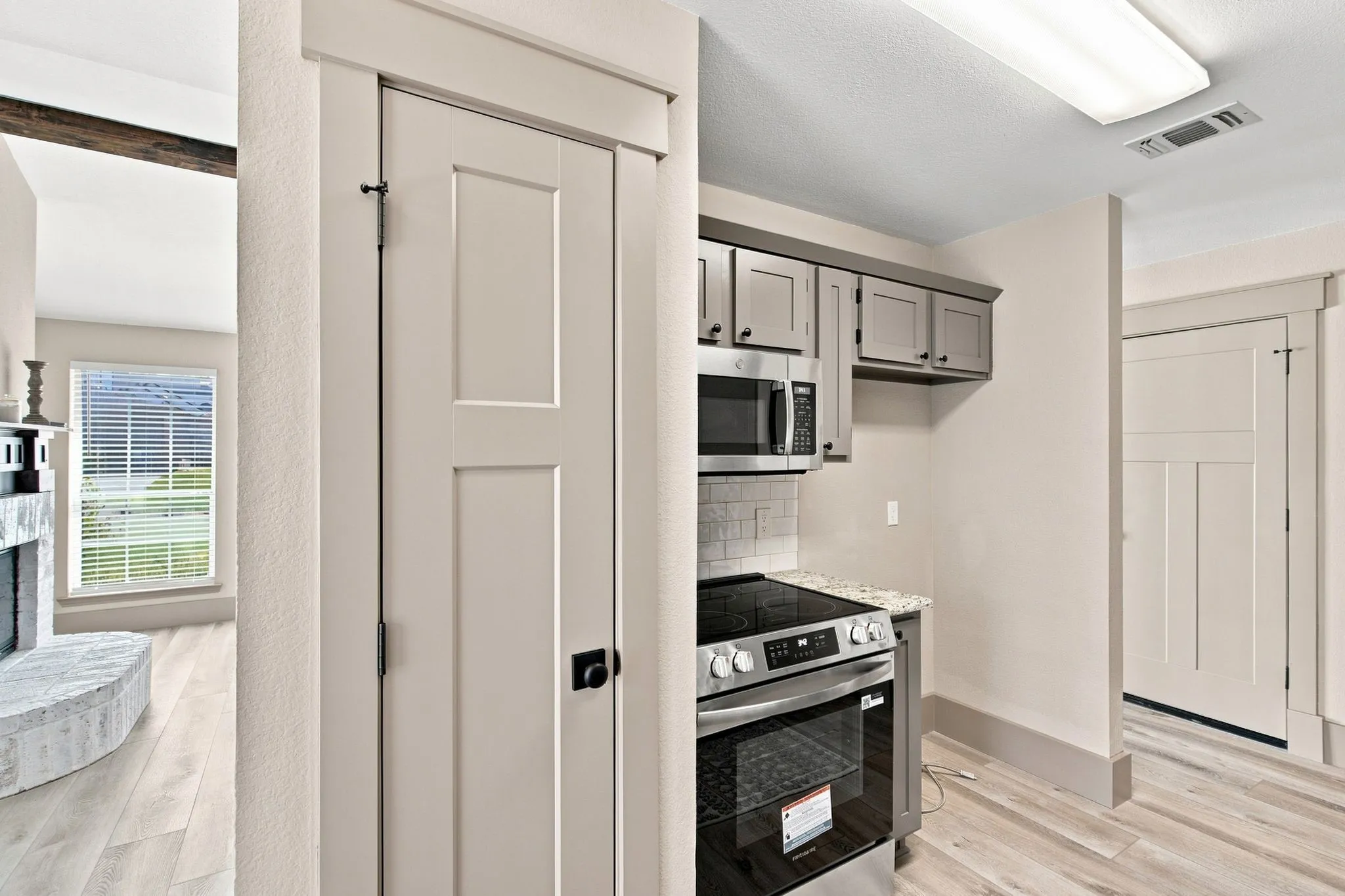 Single Family Residence For Sale in Tarrant County , 2063 Palomino Trail, Keller, Texas 76248, 3 Bedroom, 2 Bathroom, 2 Garage spaces, 1,191 Sqft, built in 1991, mls#21361392, Real Estate Agent in Keller, Homes For Sale in Tarrant county, Homes For Sale in Keller, Realtor in Keller Texas, Real Estate Brokerage Independent Realty Texas, Luminita Cordes Realtor