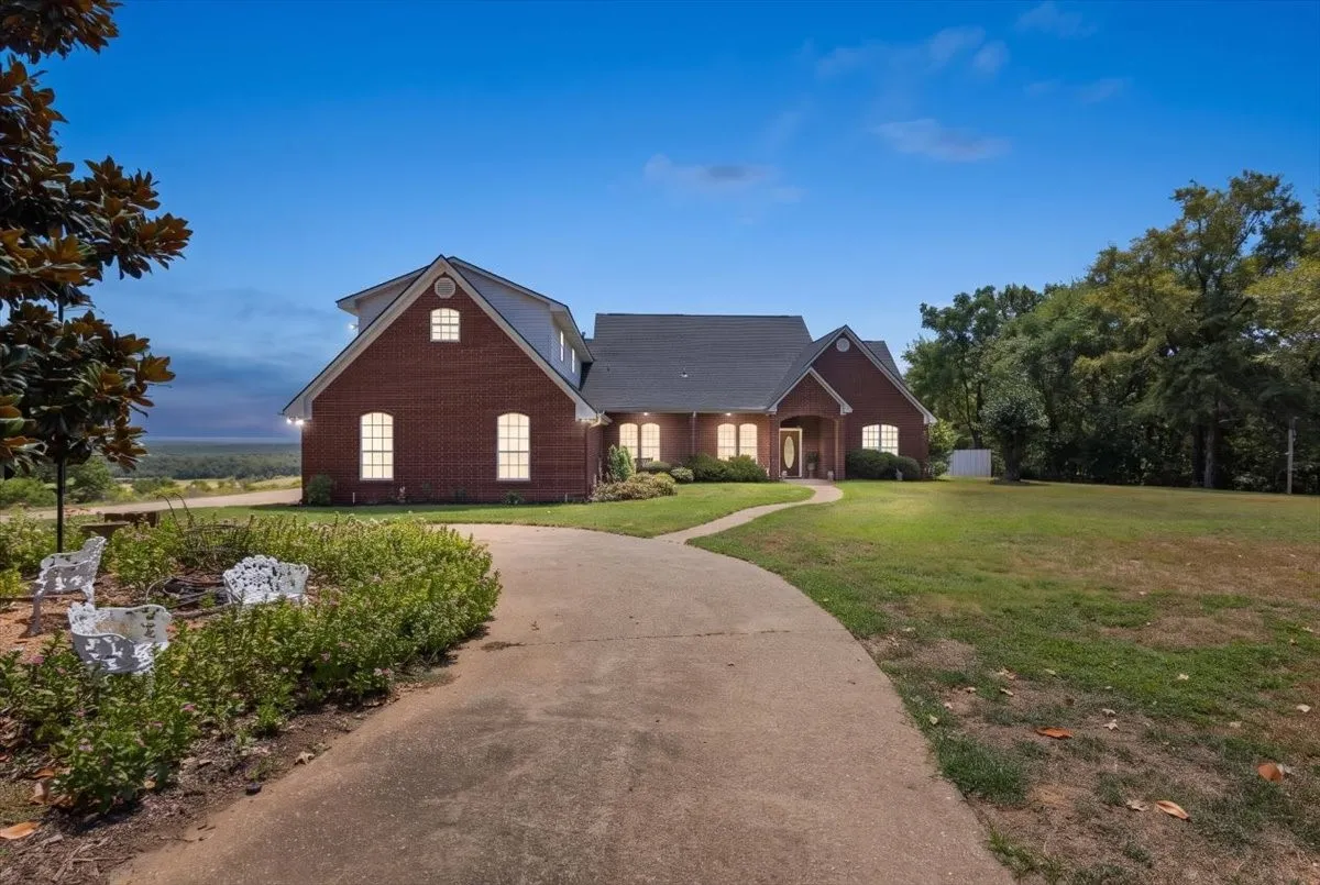 Farm For Sale in Cherokee County , 2096 County Road 3432, Bullard, Texas 75757, 3 Bedroom, 3 Bathroom, 3 Garage spaces, 4,100 Sqft, built in 1998, Price $949,500, mls#21362780, Real Estate Agent in Bullard, Homes For Sale in Cherokee county, Homes For Sale in Bullard, Realtor in Bullard Texas, Real Estate Brokerage Independent Realty Texas, Luminita Cordes Realtor