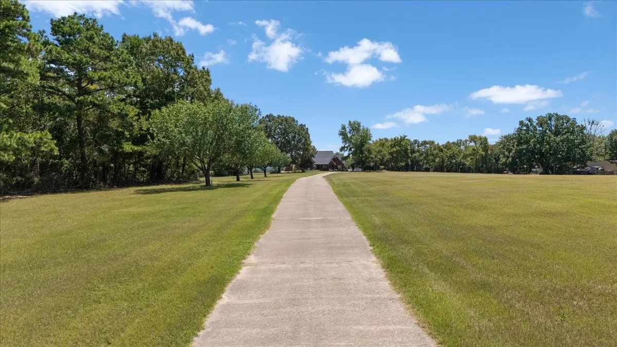 Farm For Sale in Cherokee County , 2096 County Road 3432, Bullard, Texas 75757, 3 Bedroom, 3 Bathroom, 3 Garage spaces, 4,100 Sqft, built in 1998, Price $949,500, mls#21362780, Real Estate Agent in Bullard, Homes For Sale in Cherokee county, Homes For Sale in Bullard, Realtor in Bullard Texas, Real Estate Brokerage Independent Realty Texas, Luminita Cordes Realtor