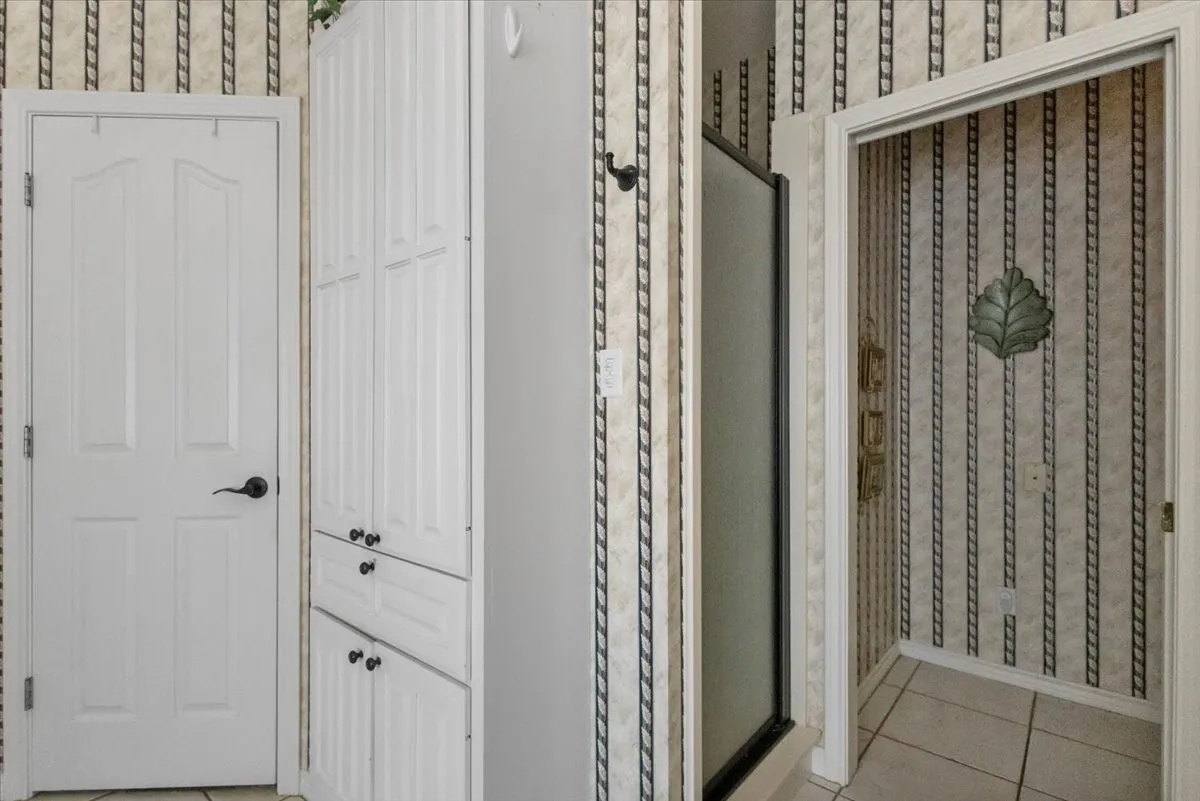 Farm For Sale in Cherokee County , 2096 County Road 3432, Bullard, Texas 75757, 3 Bedroom, 3 Bathroom, 3 Garage spaces, 4,100 Sqft, built in 1998, Price $949,500, mls#21362780, Real Estate Agent in Bullard, Homes For Sale in Cherokee county, Homes For Sale in Bullard, Realtor in Bullard Texas, Real Estate Brokerage Independent Realty Texas, Luminita Cordes Realtor