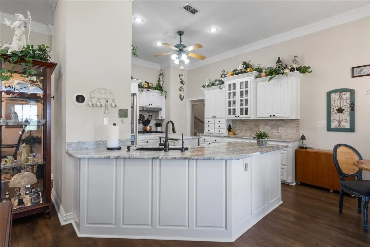 Farm For Sale in Cherokee County , 2096 County Road 3432, Bullard, Texas 75757, 3 Bedroom, 3 Bathroom, 3 Garage spaces, 4,100 Sqft, built in 1998, Price $949,500, mls#21362780, Real Estate Agent in Bullard, Homes For Sale in Cherokee county, Homes For Sale in Bullard, Realtor in Bullard Texas, Real Estate Brokerage Independent Realty Texas, Luminita Cordes Realtor