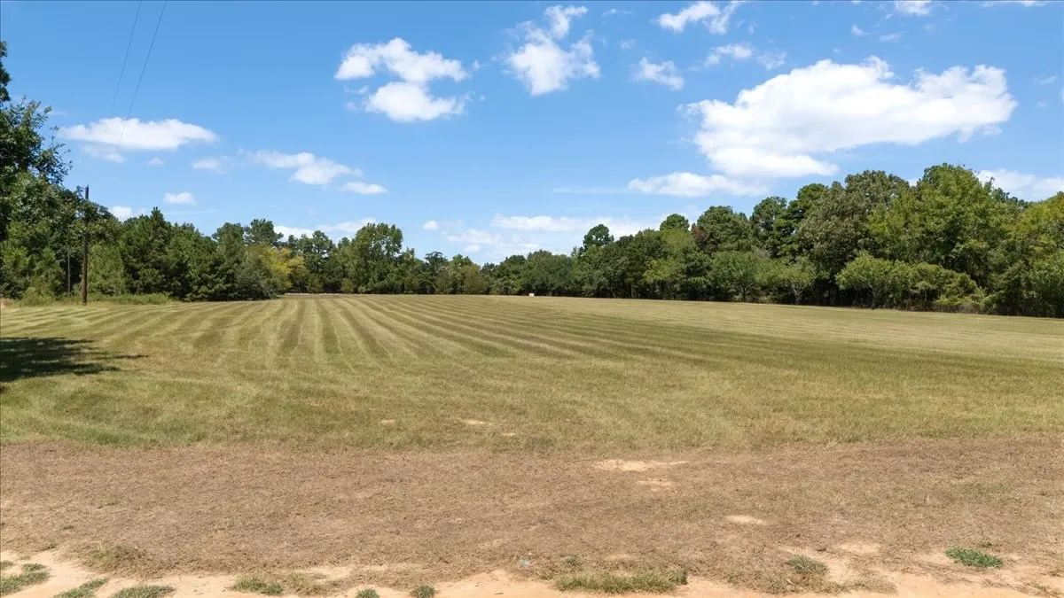 Farm For Sale in Cherokee County , 2096 County Road 3432, Bullard, Texas 75757, 3 Bedroom, 3 Bathroom, 3 Garage spaces, 4,100 Sqft, built in 1998, Price $949,500, mls#21362780, Real Estate Agent in Bullard, Homes For Sale in Cherokee county, Homes For Sale in Bullard, Realtor in Bullard Texas, Real Estate Brokerage Independent Realty Texas, Luminita Cordes Realtor