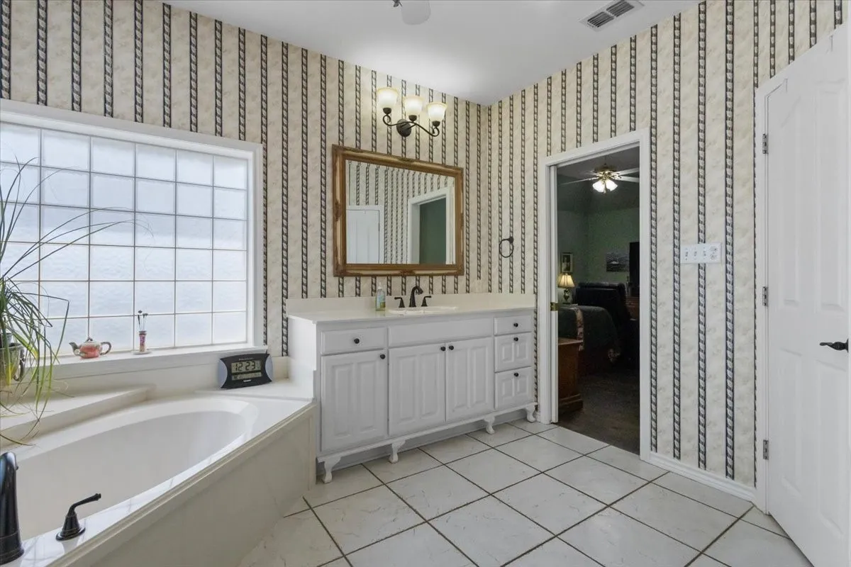 Farm For Sale in Cherokee County , 2096 County Road 3432, Bullard, Texas 75757, 3 Bedroom, 3 Bathroom, 3 Garage spaces, 4,100 Sqft, built in 1998, Price $949,500, mls#21362780, Real Estate Agent in Bullard, Homes For Sale in Cherokee county, Homes For Sale in Bullard, Realtor in Bullard Texas, Real Estate Brokerage Independent Realty Texas, Luminita Cordes Realtor