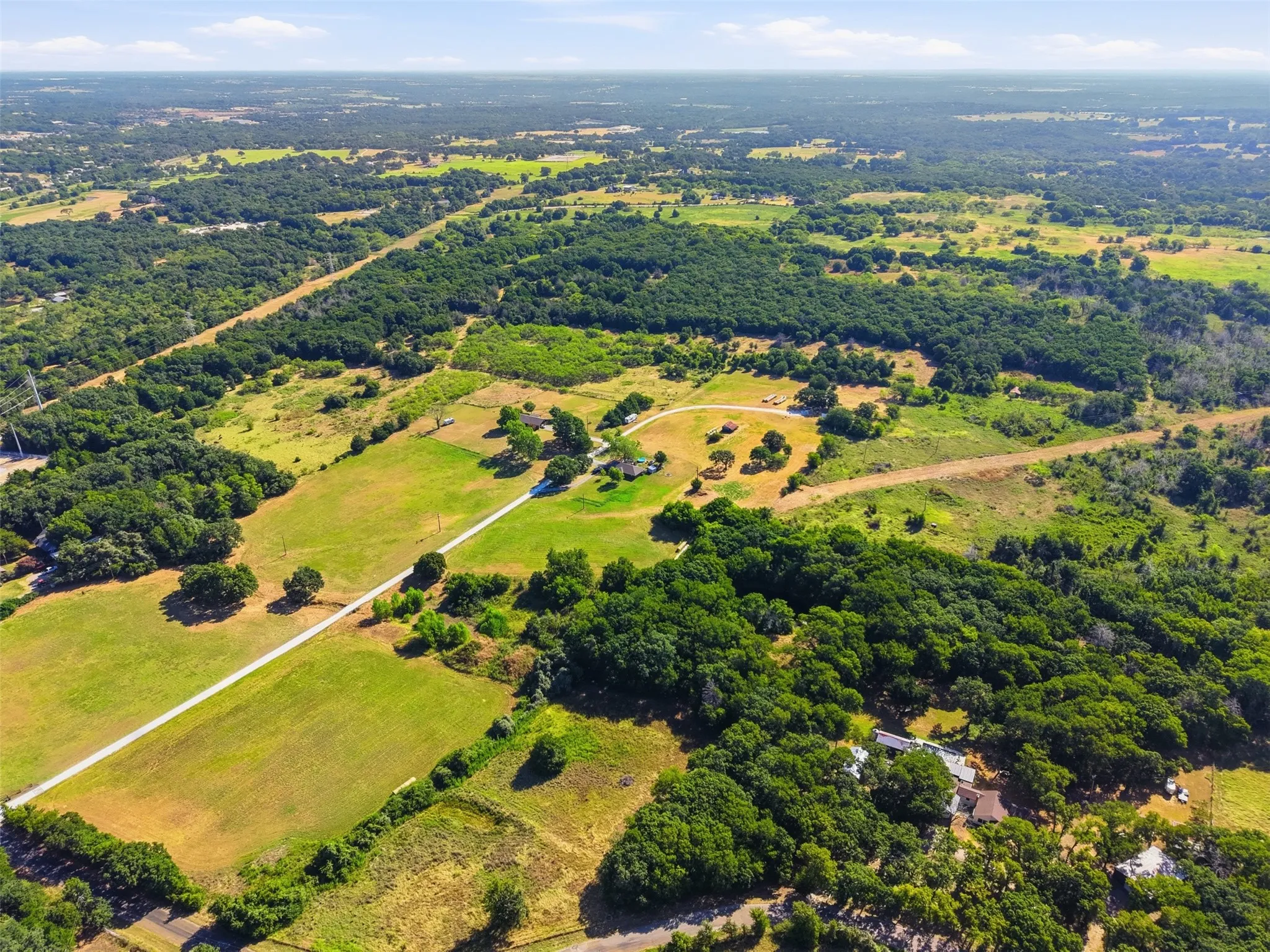 Single Family Residence For Sale in Johnson County , 1141 County Road 426, Cleburne, Texas 76031, 3 Bedroom, 2 Bathroom, 2 Garage spaces, 1,409 Sqft, built in 1972, Price $949,000, mls#21362786, Real Estate Agent in Cleburne, Homes For Sale in Johnson county, Homes For Sale in Cleburne, Realtor in Cleburne Texas, Real Estate Brokerage Independent Realty Texas, Luminita Cordes Realtor