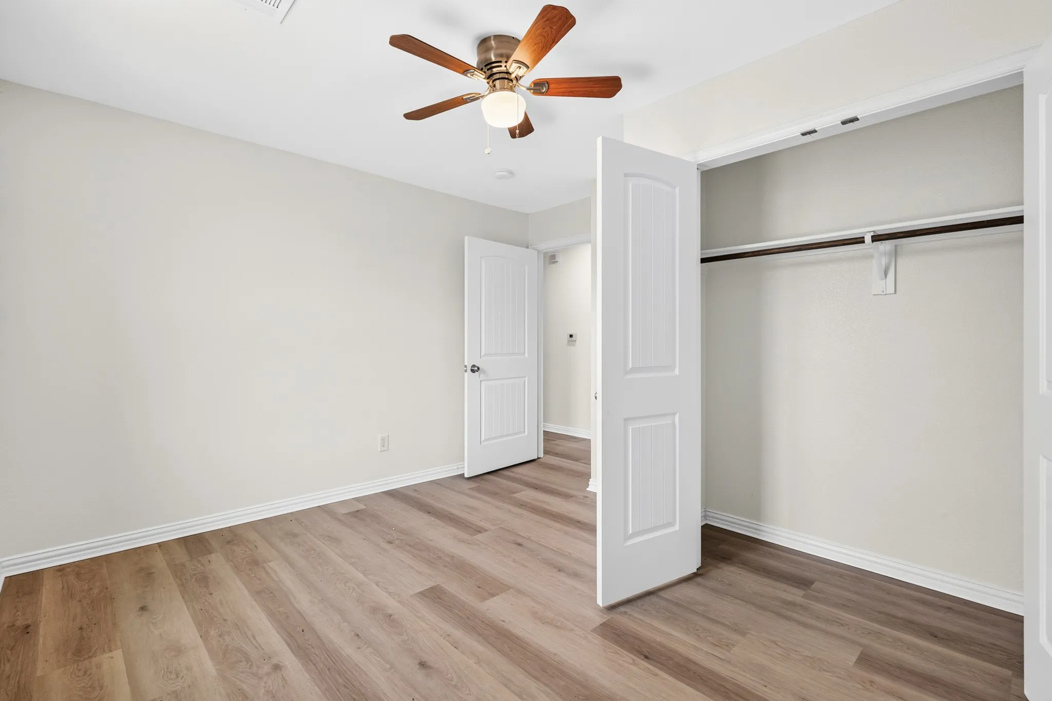 Single Family Residence For Sale in Dallas County , 4920 S Peachtree Road, Balch Springs, Texas 75180, 4 Bedroom, 2 Bathroom, 2 Garage spaces, 1,546 Sqft, built in 2017, mls#21362794, Real Estate Agent in Balch Springs, Homes For Sale in Dallas county, Homes For Sale in Balch Springs, Realtor in Balch Springs Texas, Real Estate Brokerage Independent Realty Texas, Luminita Cordes Realtor