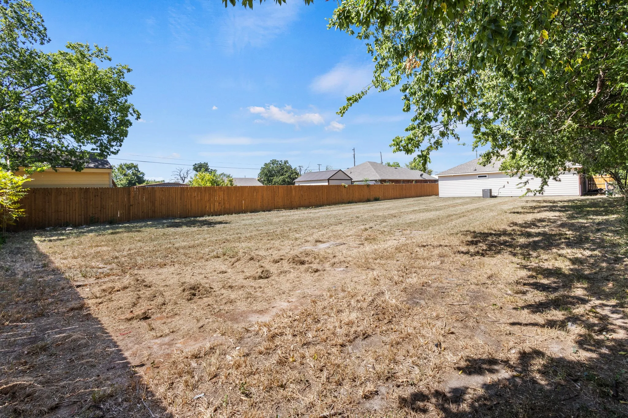 Single Family Residence For Sale in Dallas County , 4920 S Peachtree Road, Balch Springs, Texas 75180, 4 Bedroom, 2 Bathroom, 2 Garage spaces, 1,546 Sqft, built in 2017, mls#21362794, Real Estate Agent in Balch Springs, Homes For Sale in Dallas county, Homes For Sale in Balch Springs, Realtor in Balch Springs Texas, Real Estate Brokerage Independent Realty Texas, Luminita Cordes Realtor