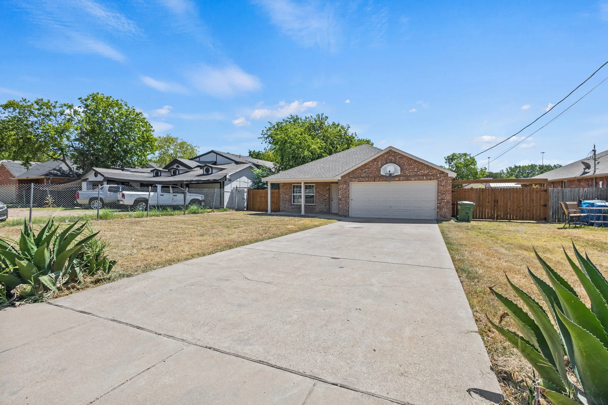 Single Family Residence For Sale in Dallas County , 4920 S Peachtree Road, Balch Springs, Texas 75180, 4 Bedroom, 2 Bathroom, 2 Garage spaces, 1,546 Sqft, built in 2017, mls#21362794, Real Estate Agent in Balch Springs, Homes For Sale in Dallas county, Homes For Sale in Balch Springs, Realtor in Balch Springs Texas, Real Estate Brokerage Independent Realty Texas, Luminita Cordes Realtor