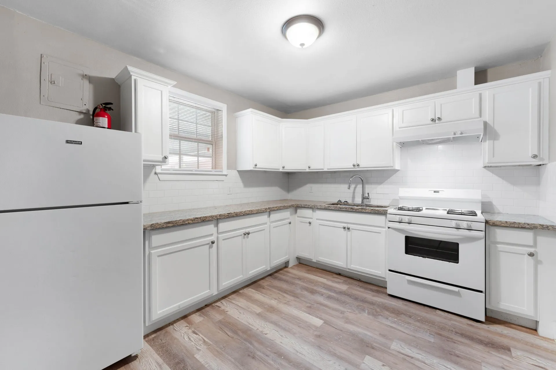 Apartment For Rent in Hunt County , 3430 Sockwell Boulevard 3452, Greenville, Texas 75401, 1 Bedroom, 1 Bathroom, Garage spaces, 780 Sqft, built in 1965, mls#21360147, Real Estate Agent in Greenville, Homes For Rent in Hunt county, Homes For Rent in Greenville, Realtor in Greenville Texas, Real Estate Brokerage Independent Realty Texas, Luminita Cordes Realtor
