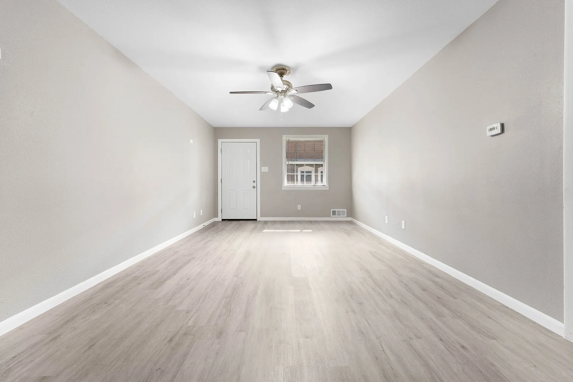 Apartment For Rent in Hunt County , 3430 Sockwell Boulevard 3452, Greenville, Texas 75401, 1 Bedroom, 1 Bathroom, Garage spaces, 780 Sqft, built in 1965, mls#21360147, Real Estate Agent in Greenville, Homes For Rent in Hunt county, Homes For Rent in Greenville, Realtor in Greenville Texas, Real Estate Brokerage Independent Realty Texas, Luminita Cordes Realtor