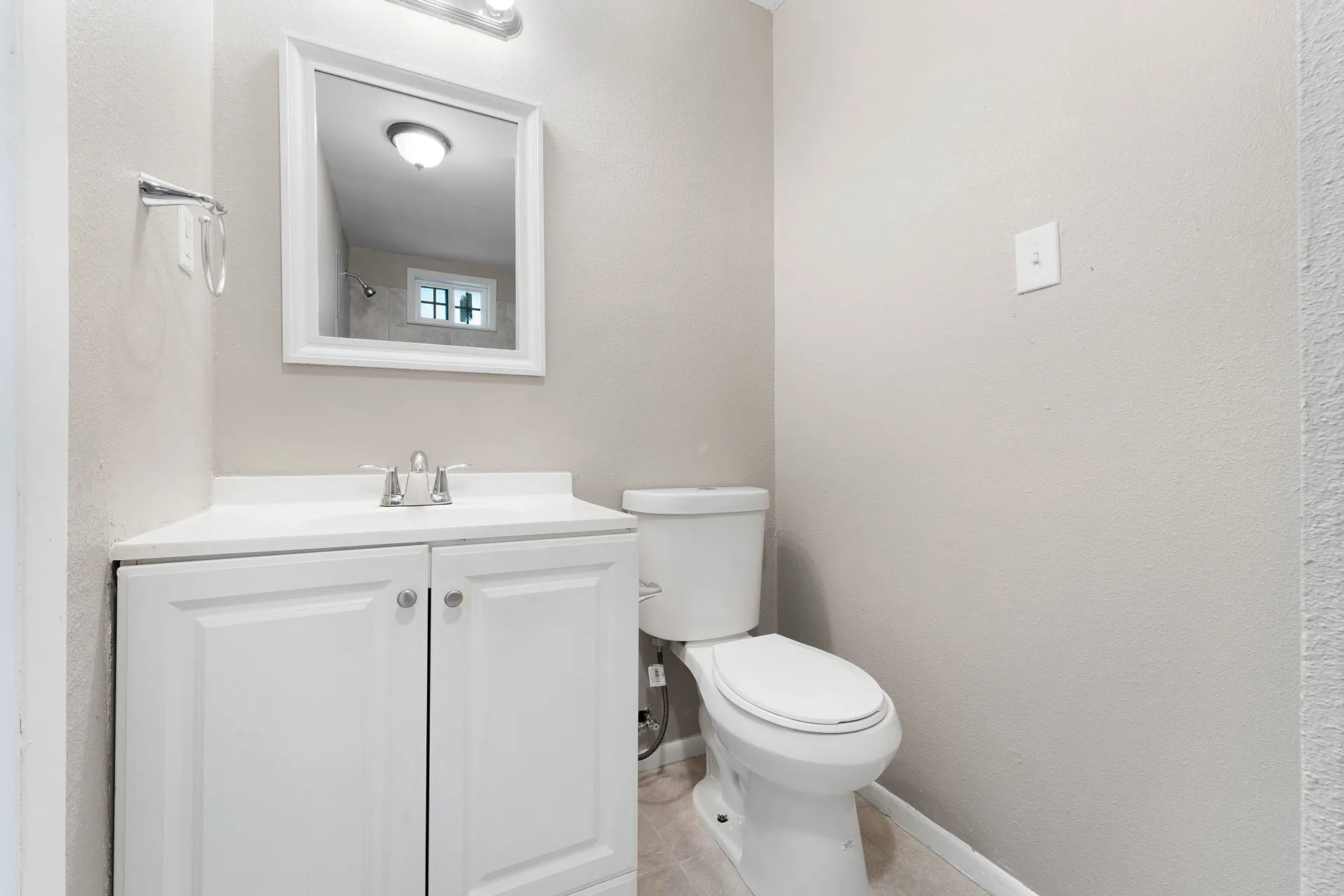 Apartment For Rent in Hunt County , 3430 Sockwell Boulevard 3452, Greenville, Texas 75401, 1 Bedroom, 1 Bathroom, Garage spaces, 780 Sqft, built in 1965, mls#21360147, Real Estate Agent in Greenville, Homes For Rent in Hunt county, Homes For Rent in Greenville, Realtor in Greenville Texas, Real Estate Brokerage Independent Realty Texas, Luminita Cordes Realtor