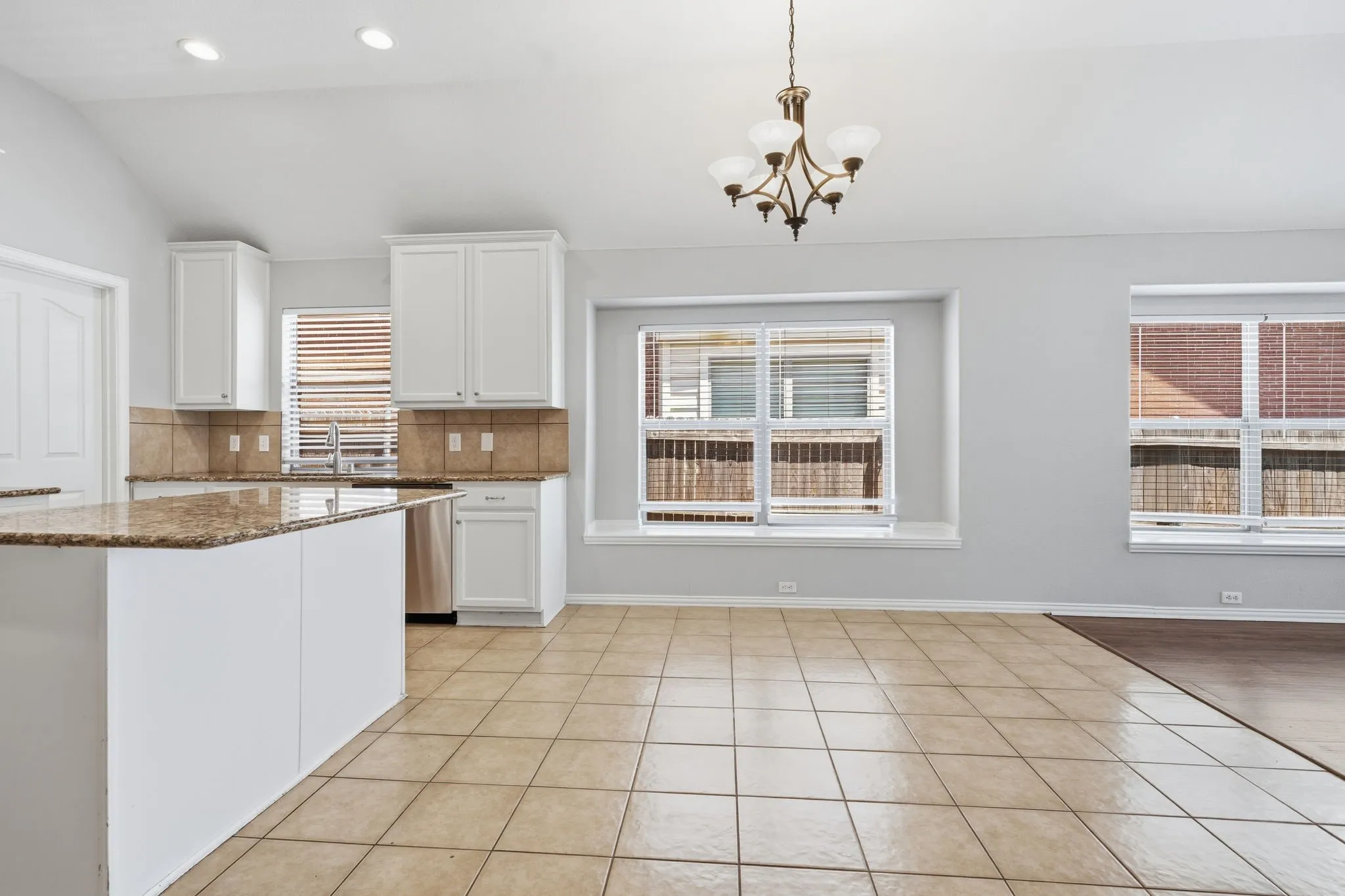 Single Family Residence For Sale in Tarrant County , 636 Brooks Street, Crowley, Texas 76036, 4 Bedroom, 2 Bathroom, 2 Garage spaces, 2,048 Sqft, built in 2006, mls#21359786, Real Estate Agent in Crowley, Homes For Sale in Tarrant county, Homes For Sale in Crowley, Realtor in Crowley Texas, Real Estate Brokerage Independent Realty Texas, Luminita Cordes Realtor