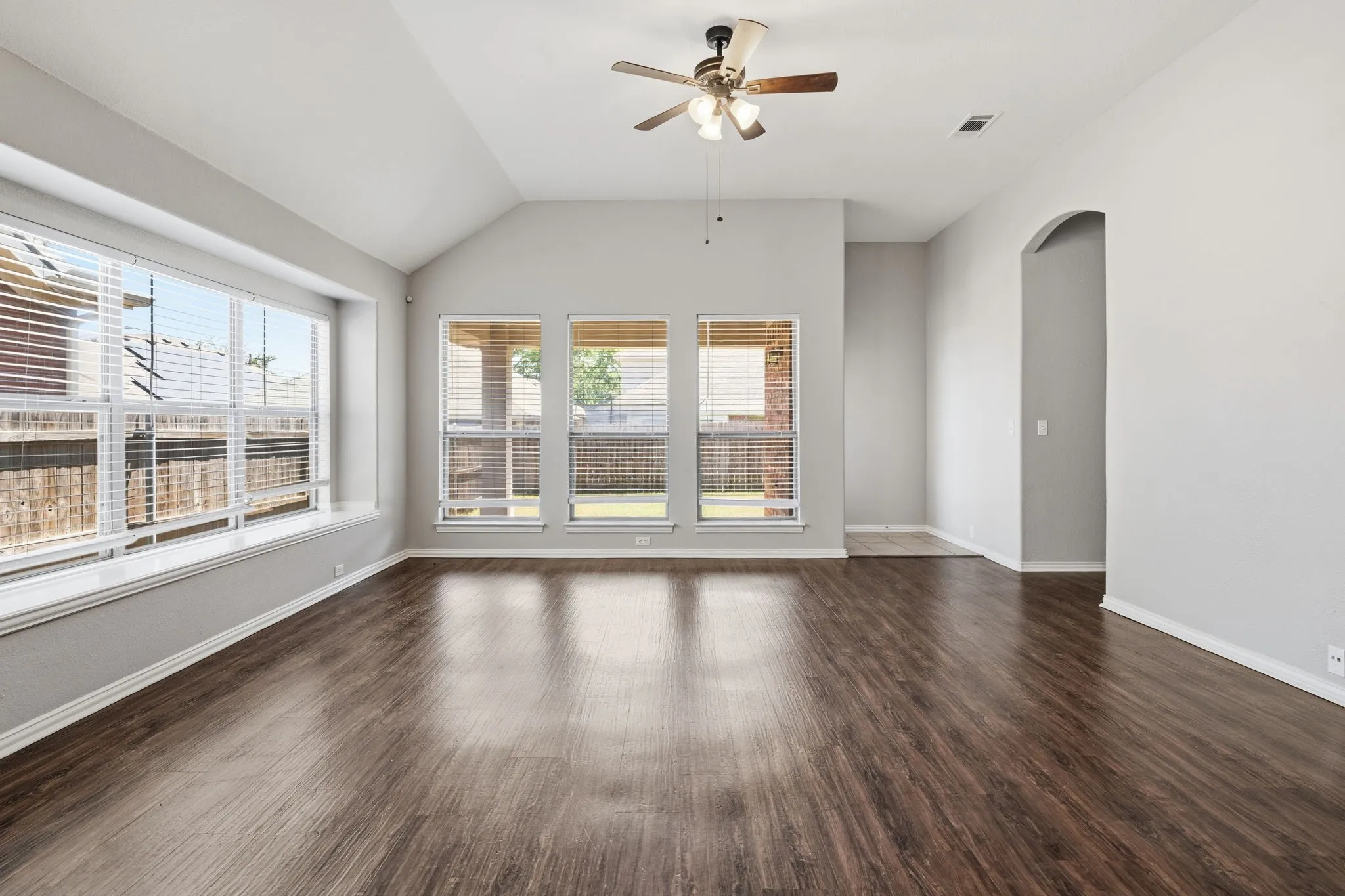 Single Family Residence For Sale in Tarrant County , 636 Brooks Street, Crowley, Texas 76036, 4 Bedroom, 2 Bathroom, 2 Garage spaces, 2,048 Sqft, built in 2006, mls#21359786, Real Estate Agent in Crowley, Homes For Sale in Tarrant county, Homes For Sale in Crowley, Realtor in Crowley Texas, Real Estate Brokerage Independent Realty Texas, Luminita Cordes Realtor