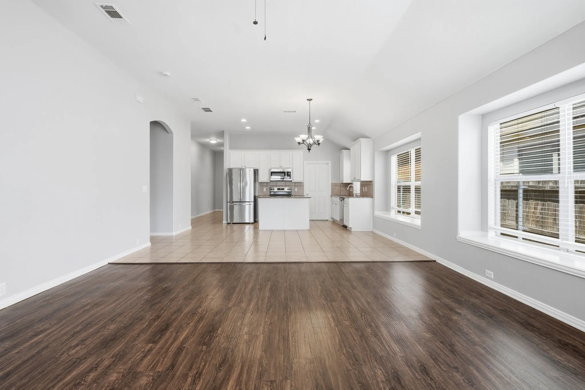 Single Family Residence For Sale in Tarrant County , 636 Brooks Street, Crowley, Texas 76036, 4 Bedroom, 2 Bathroom, 2 Garage spaces, 2,048 Sqft, built in 2006, mls#21359786, Real Estate Agent in Crowley, Homes For Sale in Tarrant county, Homes For Sale in Crowley, Realtor in Crowley Texas, Real Estate Brokerage Independent Realty Texas, Luminita Cordes Realtor