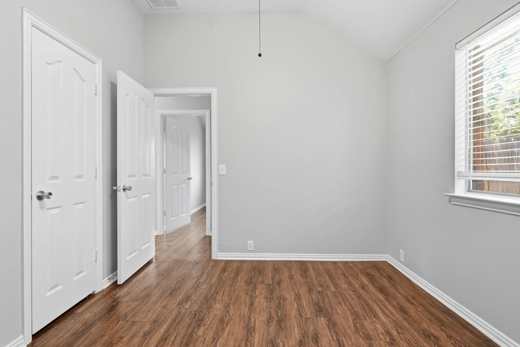 Single Family Residence For Sale in Tarrant County , 636 Brooks Street, Crowley, Texas 76036, 4 Bedroom, 2 Bathroom, 2 Garage spaces, 2,048 Sqft, built in 2006, mls#21359786, Real Estate Agent in Crowley, Homes For Sale in Tarrant county, Homes For Sale in Crowley, Realtor in Crowley Texas, Real Estate Brokerage Independent Realty Texas, Luminita Cordes Realtor