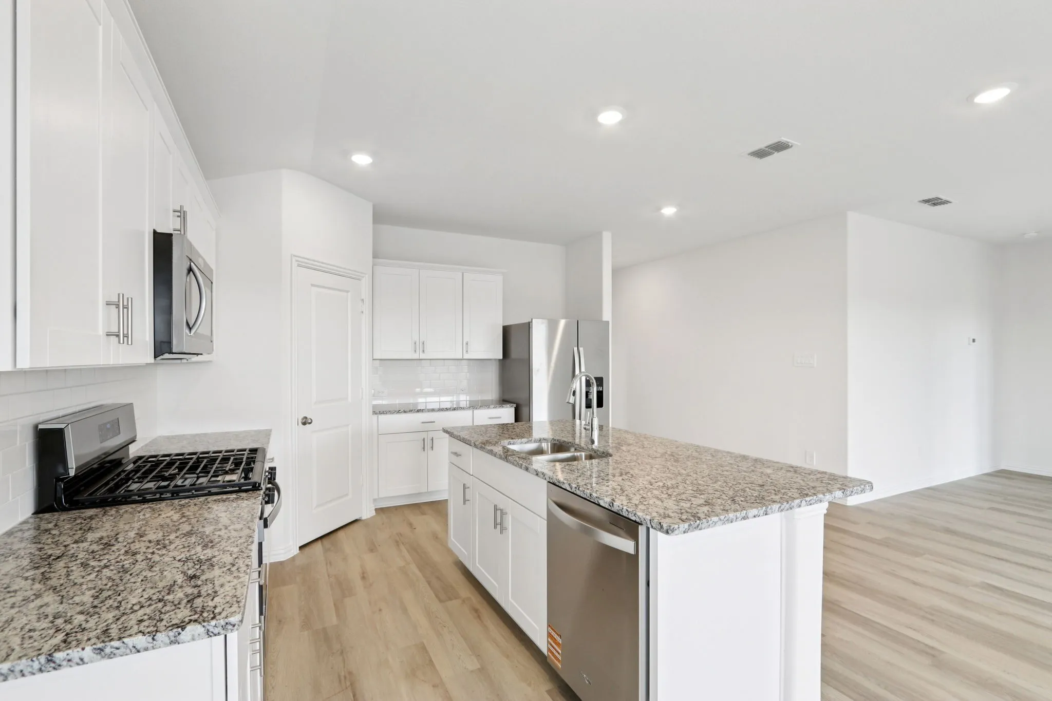 Photo is not of the actual home, but is an inspirational photo of builder’s model home and may depict options, furnishings, and/or decorator features that are not included.