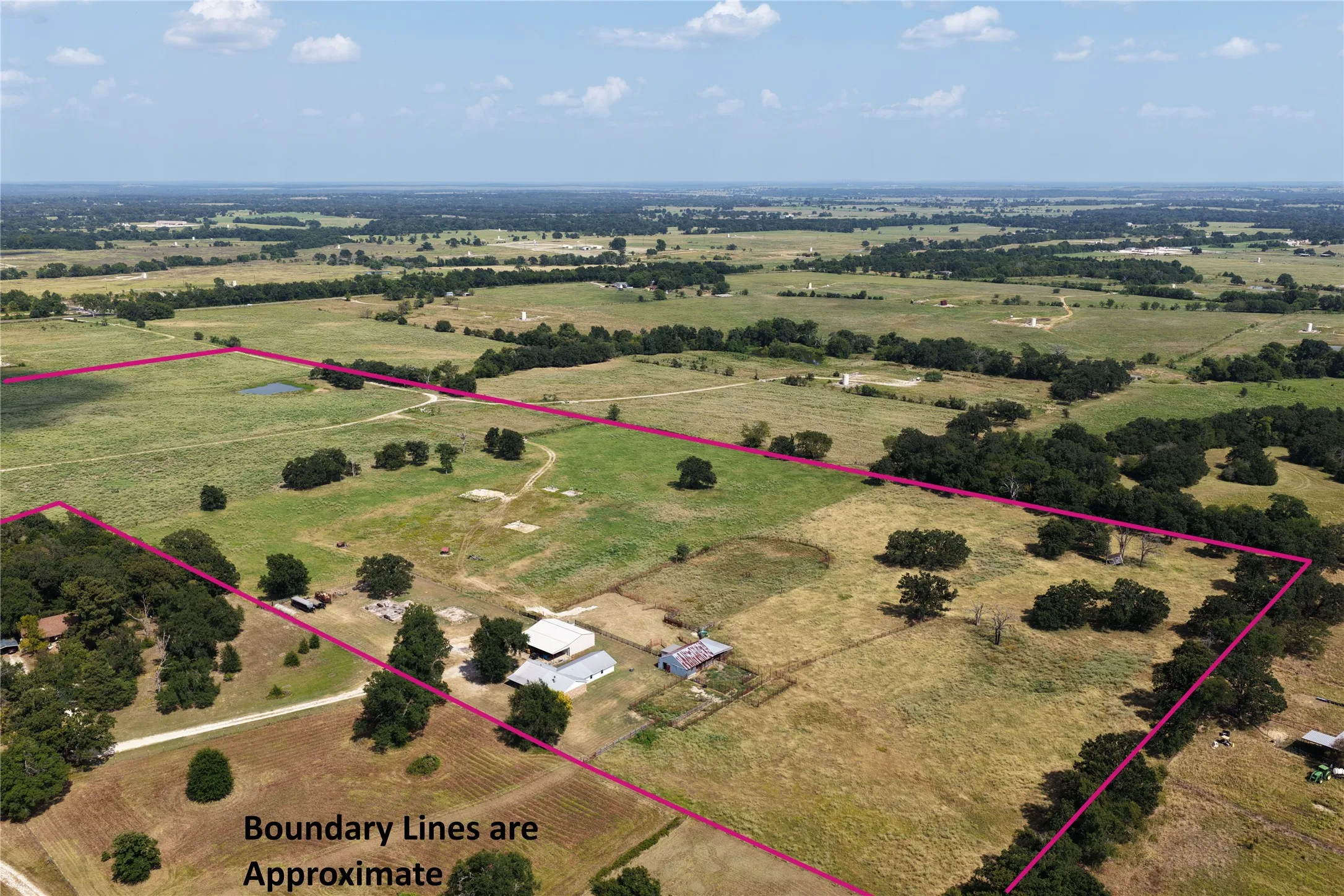 Single Family Residence For Sale in Freestone County , 110 Private Road 749, Donie, Texas 75838, 3 Bedroom, 3 Bathroom, Garage spaces, 2,148 Sqft, built in 1980, Price $725,000, mls#21361699, Real Estate Agent in Donie, Homes For Sale in Freestone county, Homes For Sale in Donie, Realtor in Donie Texas, Real Estate Brokerage Independent Realty Texas, Luminita Cordes Realtor