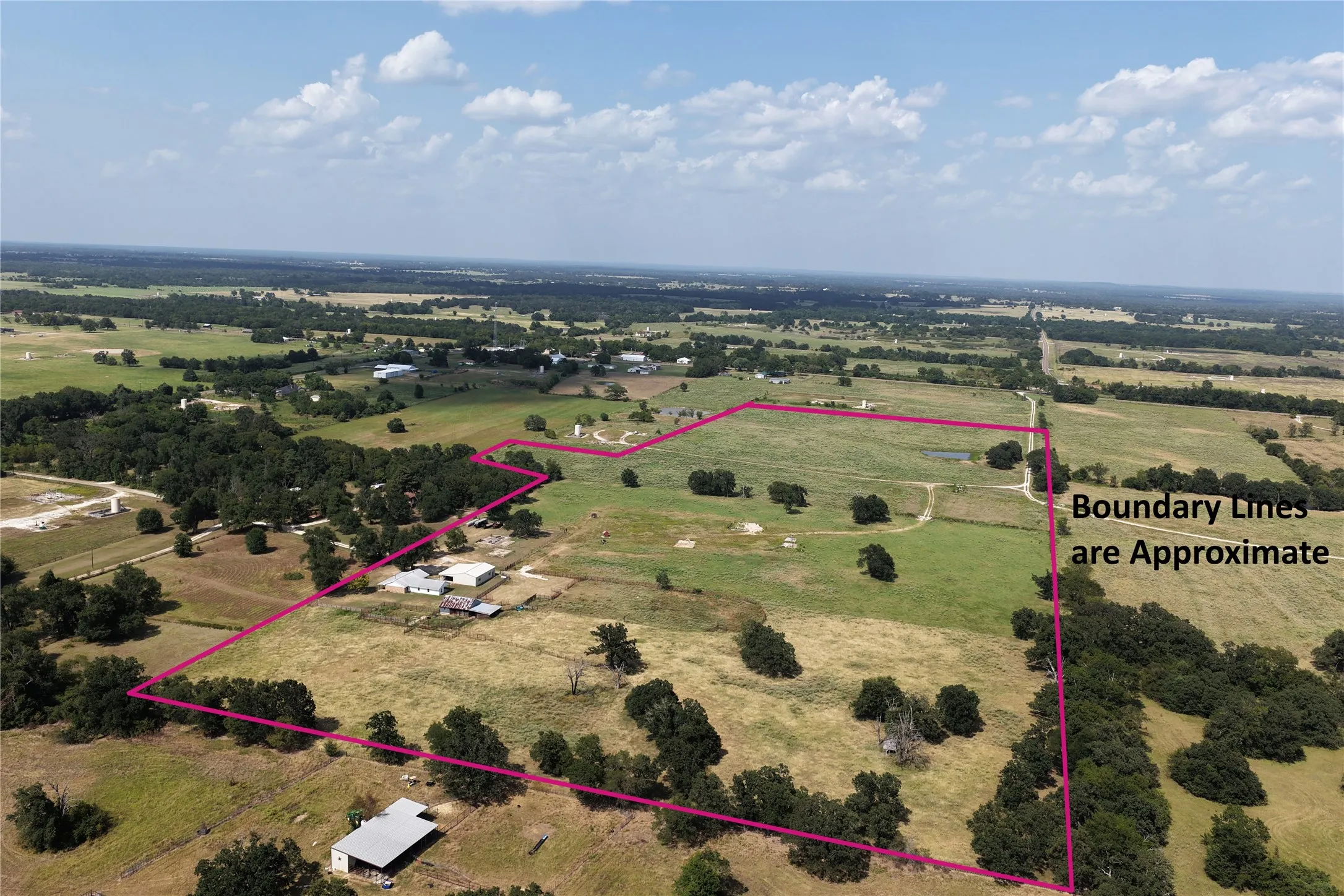 Single Family Residence For Sale in Freestone County , 110 Private Road 749, Donie, Texas 75838, 3 Bedroom, 3 Bathroom, Garage spaces, 2,148 Sqft, built in 1980, Price $725,000, mls#21361699, Real Estate Agent in Donie, Homes For Sale in Freestone county, Homes For Sale in Donie, Realtor in Donie Texas, Real Estate Brokerage Independent Realty Texas, Luminita Cordes Realtor