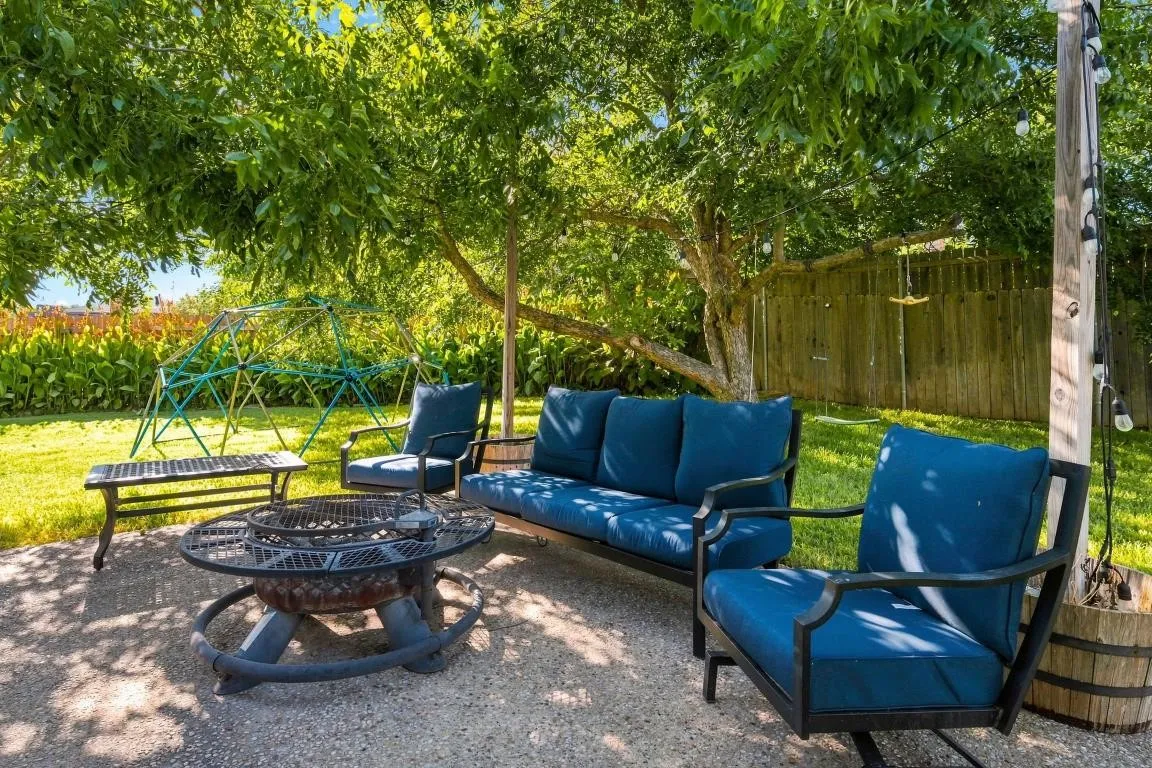 Single Family Residence For Sale in Mc Lennan County , 9909 Forest Shadows Drive, Woodway, Texas 76712, 4 Bedroom, 3 Bathroom, 2 Garage spaces, 2,299 Sqft, built in 1975, mls#21362729, Real Estate Agent in Woodway, Homes For Sale in Mc Lennan county, Homes For Sale in Woodway, Realtor in Woodway Texas, Real Estate Brokerage Independent Realty Texas, Luminita Cordes Realtor