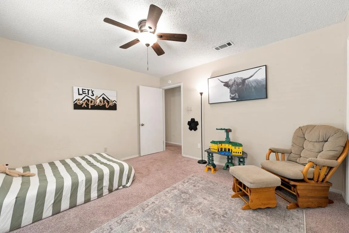 Single Family Residence For Sale in Mc Lennan County , 9909 Forest Shadows Drive, Woodway, Texas 76712, 4 Bedroom, 3 Bathroom, 2 Garage spaces, 2,299 Sqft, built in 1975, mls#21362729, Real Estate Agent in Woodway, Homes For Sale in Mc Lennan county, Homes For Sale in Woodway, Realtor in Woodway Texas, Real Estate Brokerage Independent Realty Texas, Luminita Cordes Realtor