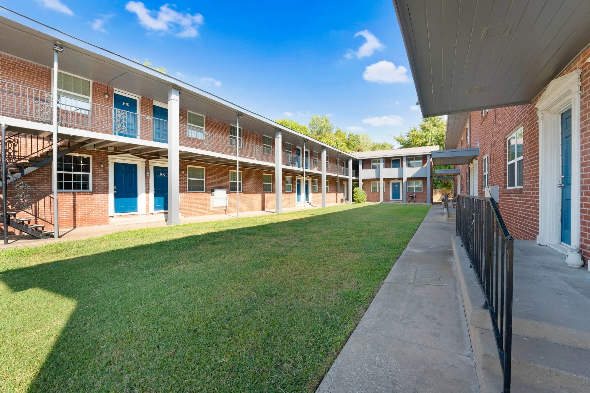 Apartment For Rent in Hunt County , 3430 Sockwell Boulevard 3462, Greenville, Texas 75401, 2 Bedroom, 1 Bathroom, Garage spaces, 920 Sqft, built in 1965, mls#21360126, Real Estate Agent in Greenville, Homes For Rent in Hunt county, Homes For Rent in Greenville, Realtor in Greenville Texas, Real Estate Brokerage Independent Realty Texas, Luminita Cordes Realtor