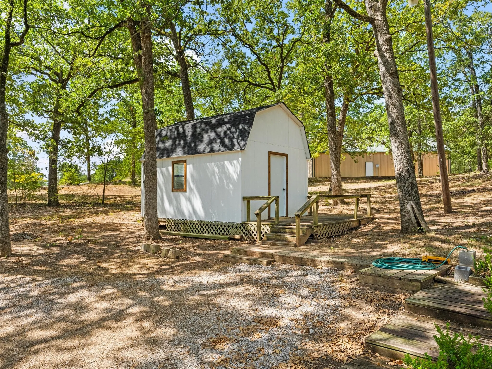 Mobile Home For Sale in Freestone County , 251 Knights Circle, Streetman, Texas 75859, 3 Bedroom, 2 Bathroom, Garage spaces, 1,880 Sqft, built in 1995, mls#21362091, Real Estate Agent in Streetman, Homes For Sale in Freestone county, Homes For Sale in Streetman, Realtor in Streetman Texas, Real Estate Brokerage Independent Realty Texas, Luminita Cordes Realtor