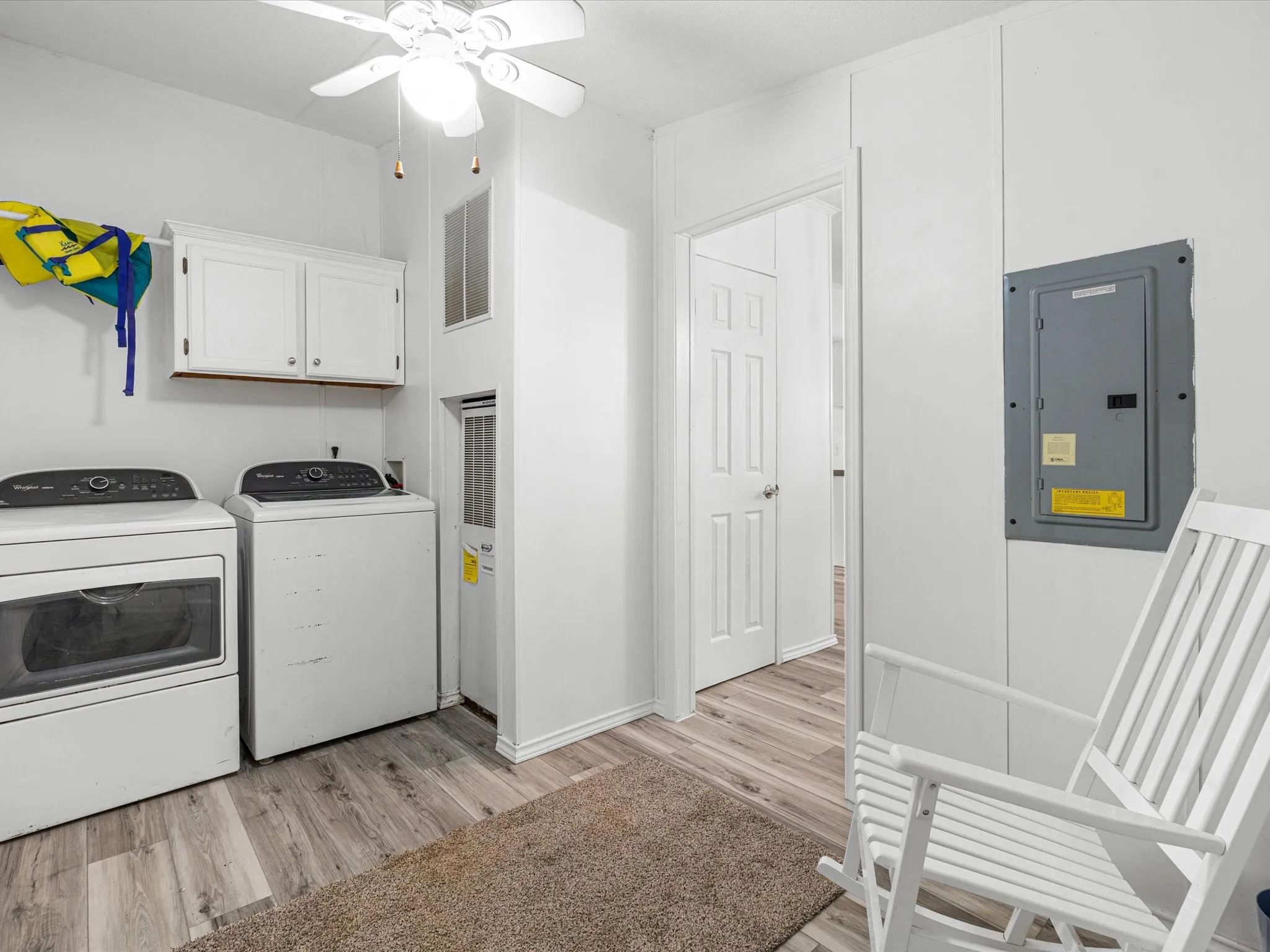 Mobile Home For Sale in Freestone County , 251 Knights Circle, Streetman, Texas 75859, 3 Bedroom, 2 Bathroom, Garage spaces, 1,880 Sqft, built in 1995, mls#21362091, Real Estate Agent in Streetman, Homes For Sale in Freestone county, Homes For Sale in Streetman, Realtor in Streetman Texas, Real Estate Brokerage Independent Realty Texas, Luminita Cordes Realtor