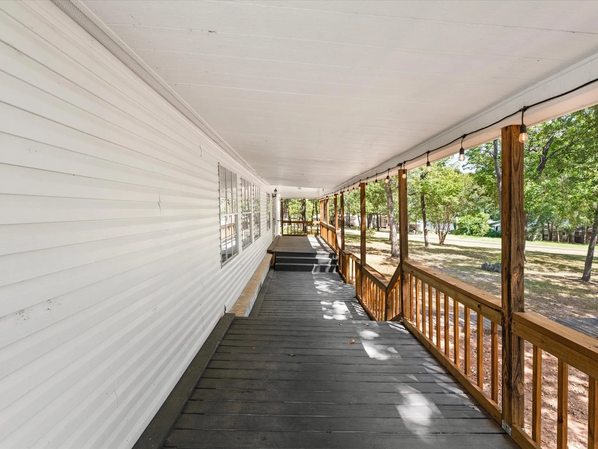 Mobile Home For Sale in Freestone County , 251 Knights Circle, Streetman, Texas 75859, 3 Bedroom, 2 Bathroom, Garage spaces, 1,880 Sqft, built in 1995, mls#21362091, Real Estate Agent in Streetman, Homes For Sale in Freestone county, Homes For Sale in Streetman, Realtor in Streetman Texas, Real Estate Brokerage Independent Realty Texas, Luminita Cordes Realtor