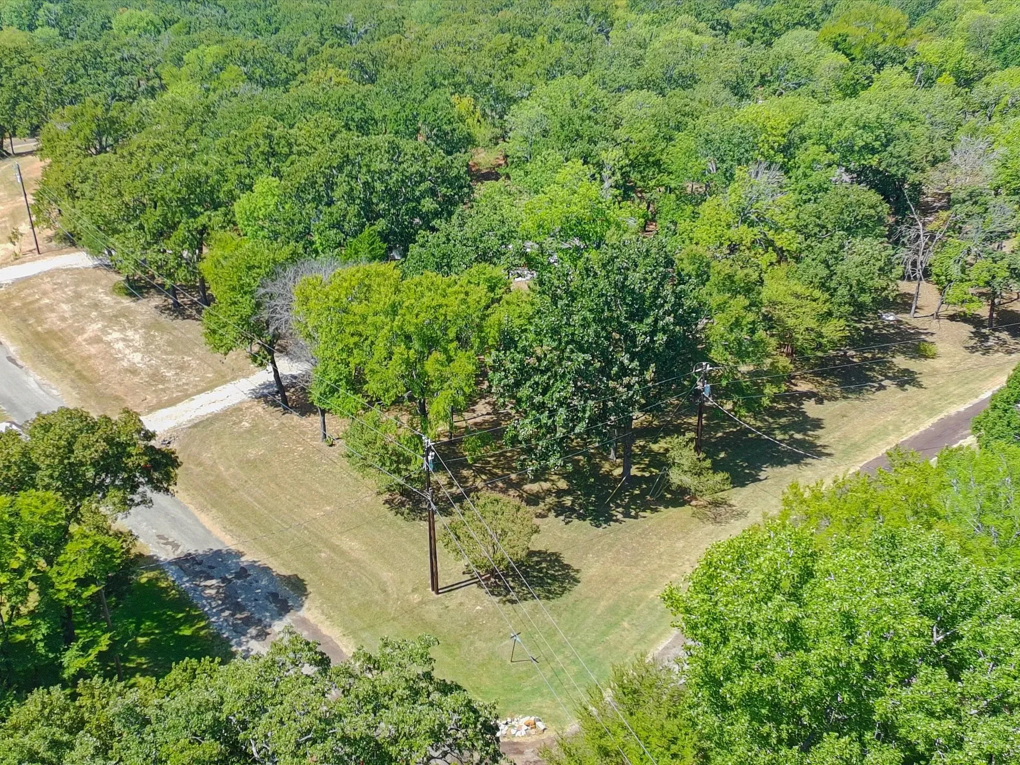 Mobile Home For Sale in Freestone County , 251 Knights Circle, Streetman, Texas 75859, 3 Bedroom, 2 Bathroom, Garage spaces, 1,880 Sqft, built in 1995, mls#21362091, Real Estate Agent in Streetman, Homes For Sale in Freestone county, Homes For Sale in Streetman, Realtor in Streetman Texas, Real Estate Brokerage Independent Realty Texas, Luminita Cordes Realtor