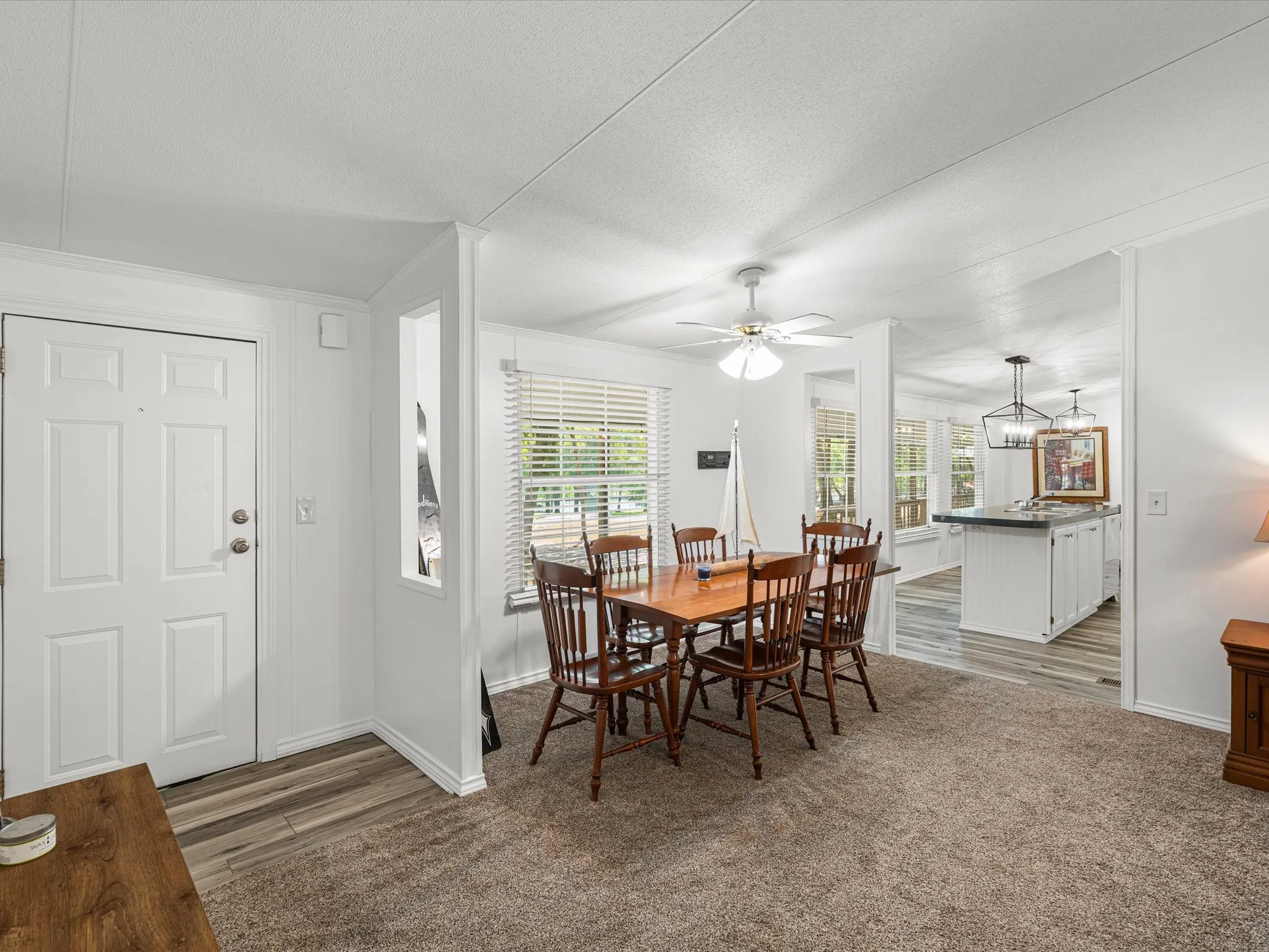 Mobile Home For Sale in Freestone County , 251 Knights Circle, Streetman, Texas 75859, 3 Bedroom, 2 Bathroom, Garage spaces, 1,880 Sqft, built in 1995, mls#21362091, Real Estate Agent in Streetman, Homes For Sale in Freestone county, Homes For Sale in Streetman, Realtor in Streetman Texas, Real Estate Brokerage Independent Realty Texas, Luminita Cordes Realtor