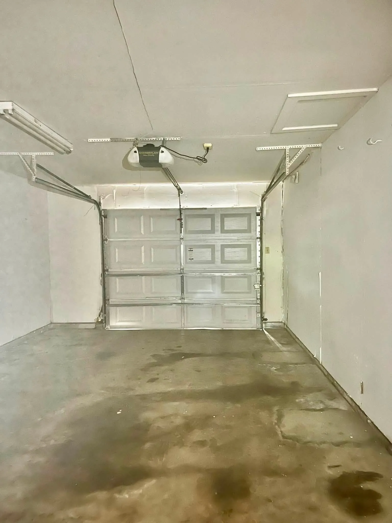 Single Family Residence For Sale in Dallas County , 4703 Bedford Drive, Mesquite, Texas 75150, 3 Bedroom, 2 Bathroom, 1 Garage spaces, 1,348 Sqft, built in 1959, mls#21362821, Real Estate Agent in Mesquite, Homes For Sale in Dallas county, Homes For Sale in Mesquite, Realtor in Mesquite Texas, Real Estate Brokerage Independent Realty Texas, Luminita Cordes Realtor