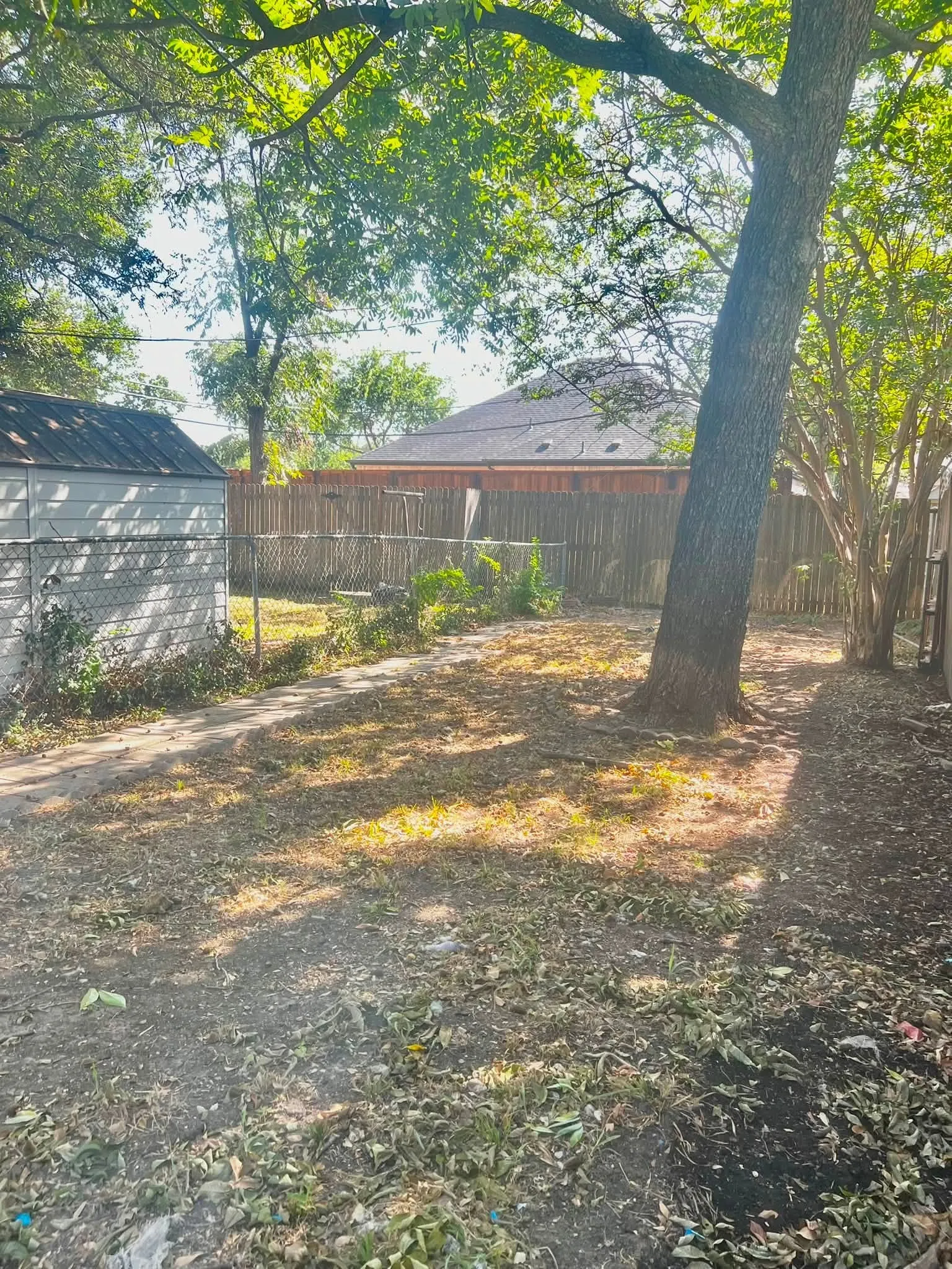 Single Family Residence For Sale in Dallas County , 4703 Bedford Drive, Mesquite, Texas 75150, 3 Bedroom, 2 Bathroom, 1 Garage spaces, 1,348 Sqft, built in 1959, mls#21362821, Real Estate Agent in Mesquite, Homes For Sale in Dallas county, Homes For Sale in Mesquite, Realtor in Mesquite Texas, Real Estate Brokerage Independent Realty Texas, Luminita Cordes Realtor