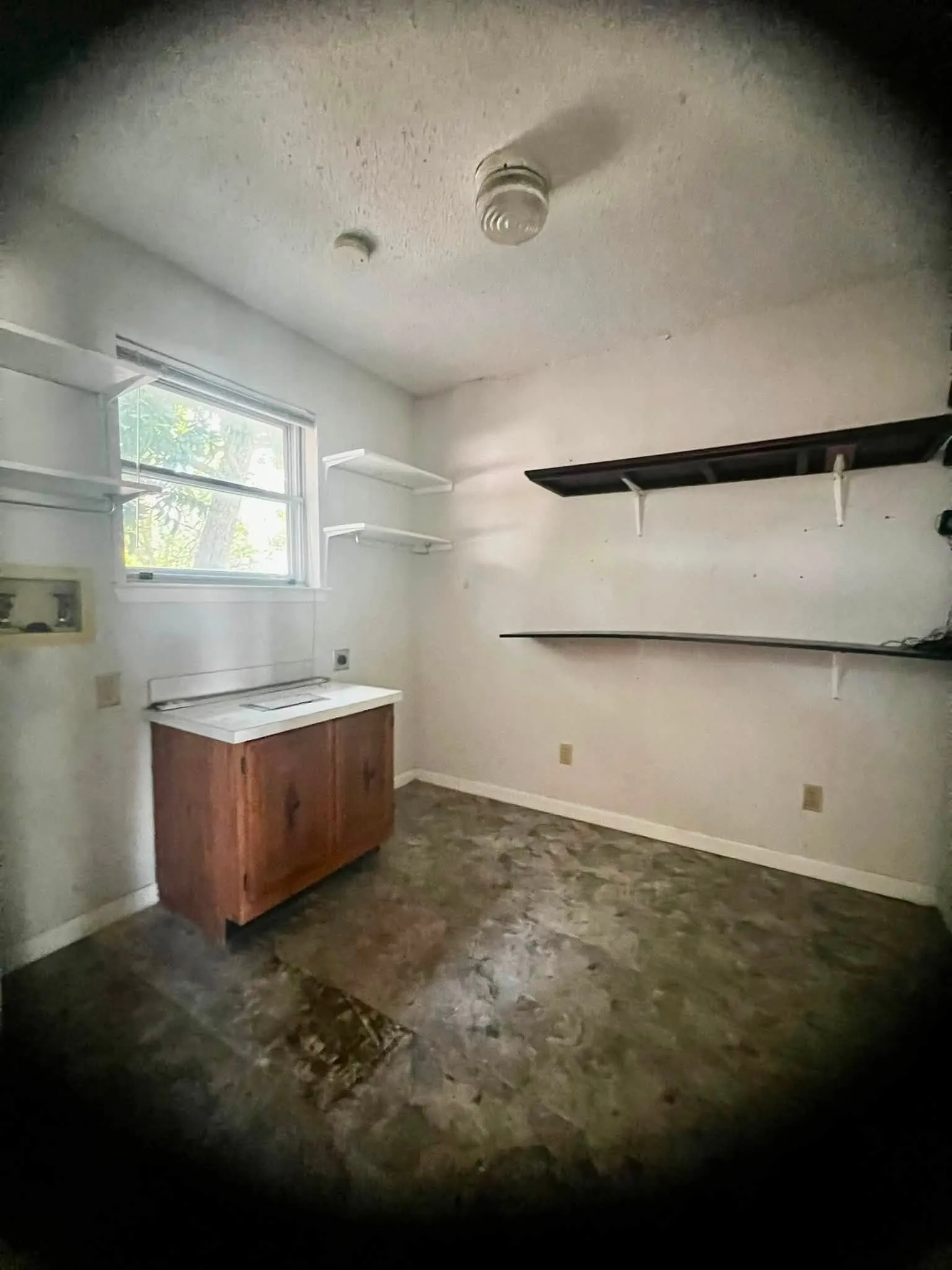 Single Family Residence For Sale in Dallas County , 4703 Bedford Drive, Mesquite, Texas 75150, 3 Bedroom, 2 Bathroom, 1 Garage spaces, 1,348 Sqft, built in 1959, mls#21362821, Real Estate Agent in Mesquite, Homes For Sale in Dallas county, Homes For Sale in Mesquite, Realtor in Mesquite Texas, Real Estate Brokerage Independent Realty Texas, Luminita Cordes Realtor