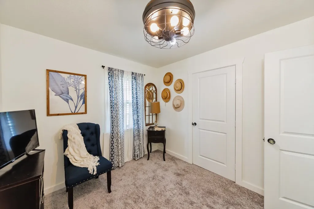 Single Family Residence For Sale in Montague County , 7590 Fm 1758, Bowie, Texas 76230, 3 Bedroom, 2 Bathroom, 2 Garage spaces, 1,292 Sqft, built in 1967, mls#21362825, Real Estate Agent in Bowie, Homes For Sale in Montague county, Homes For Sale in Bowie, Realtor in Bowie Texas, Real Estate Brokerage Independent Realty Texas, Luminita Cordes Realtor