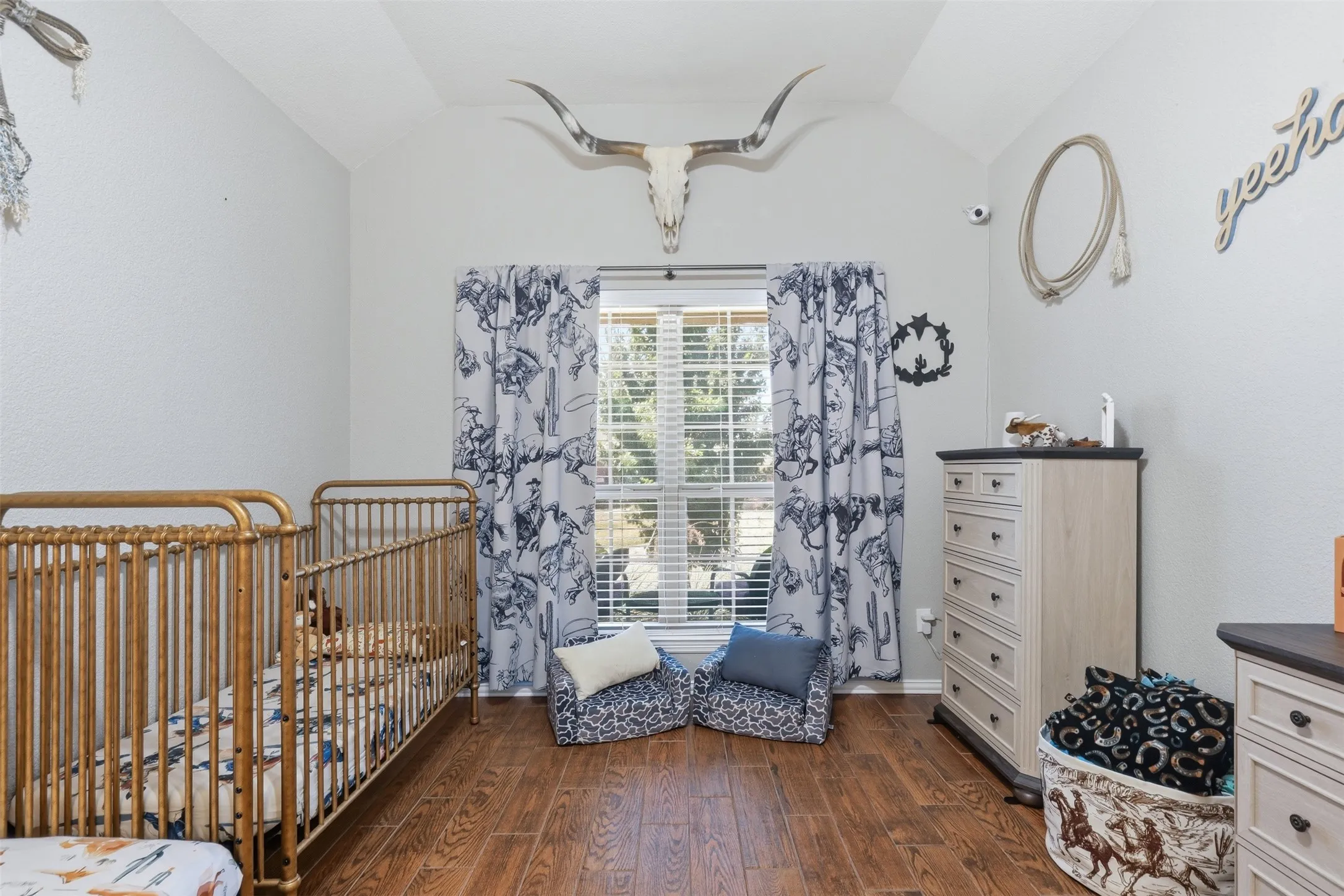 Single Family Residence For Sale in Parker County , 172 Overland Trail, Willow Park, Texas 76087, 4 Bedroom, 2 Bathroom, 2 Garage spaces, 2,057 Sqft, built in 2007, mls#21362684, Real Estate Agent in Willow Park, Homes For Sale in Parker county, Homes For Sale in Willow Park, Realtor in Willow Park Texas, Real Estate Brokerage Independent Realty Texas, Luminita Cordes Realtor