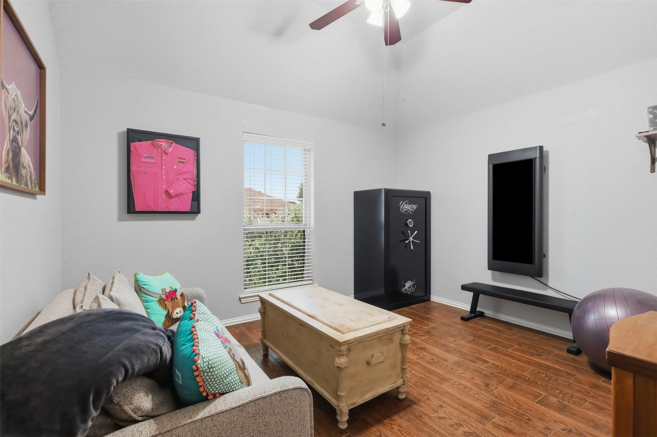Single Family Residence For Sale in Parker County , 172 Overland Trail, Willow Park, Texas 76087, 4 Bedroom, 2 Bathroom, 2 Garage spaces, 2,057 Sqft, built in 2007, mls#21362684, Real Estate Agent in Willow Park, Homes For Sale in Parker county, Homes For Sale in Willow Park, Realtor in Willow Park Texas, Real Estate Brokerage Independent Realty Texas, Luminita Cordes Realtor