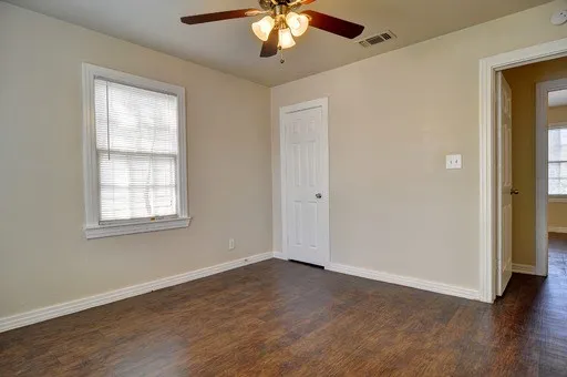 Single Family Residence For Sale in Tarrant County , 3770 Winfield Avenue, Fort Worth, Texas 76109, 4 Bedroom, 2 Bathroom, Garage spaces, 1,368 Sqft, built in 1947, mls#21362828, Real Estate Agent in Fort Worth, Homes For Sale in Tarrant county, Homes For Sale in Fort Worth, Realtor in Fort Worth Texas, Real Estate Brokerage Independent Realty Texas, Luminita Cordes Realtor