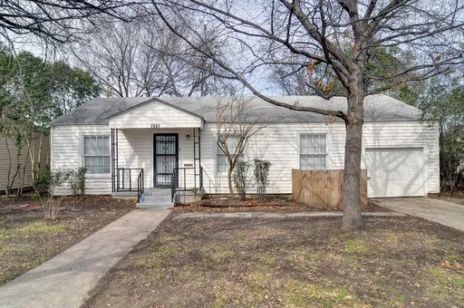 Single Family Residence For Sale in Tarrant County , 3770 Winfield Avenue, Fort Worth, Texas 76109, 4 Bedroom, 2 Bathroom, Garage spaces, 1,368 Sqft, built in 1947, mls#21362828, Real Estate Agent in Fort Worth, Homes For Sale in Tarrant county, Homes For Sale in Fort Worth, Realtor in Fort Worth Texas, Real Estate Brokerage Independent Realty Texas, Luminita Cordes Realtor