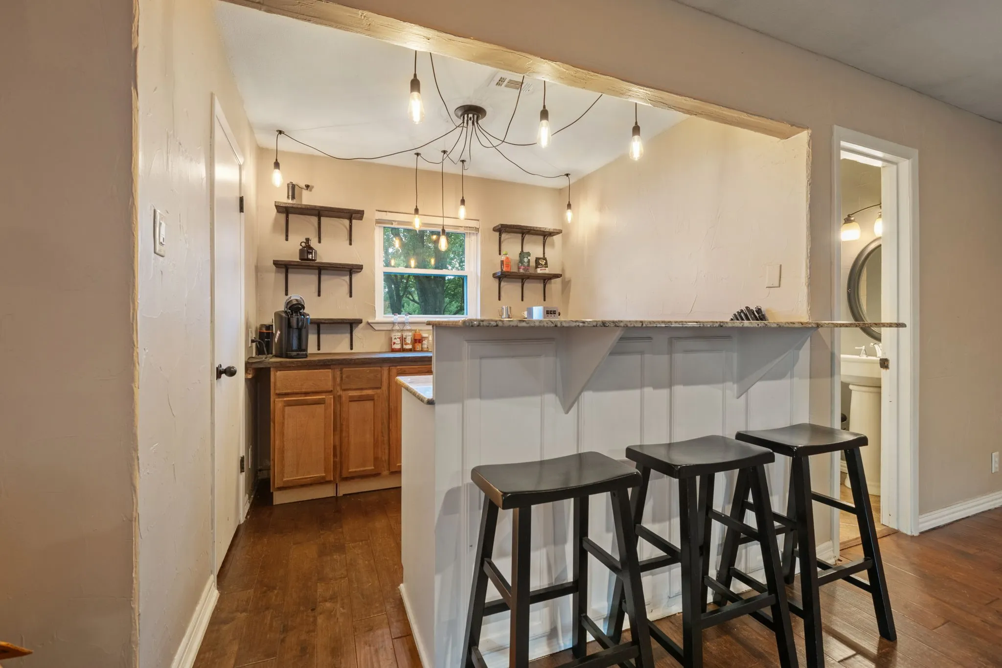 Single Family Residence For Sale in Grayson County , 1507 Greenbrier Drive, Sherman, Texas 75092, 4 Bedroom, 3 Bathroom, 2 Garage spaces, 2,880 Sqft, built in 1968, mls#21357861, Real Estate Agent in Sherman, Homes For Sale in Grayson county, Homes For Sale in Sherman, Realtor in Sherman Texas, Real Estate Brokerage Independent Realty Texas, Luminita Cordes Realtor