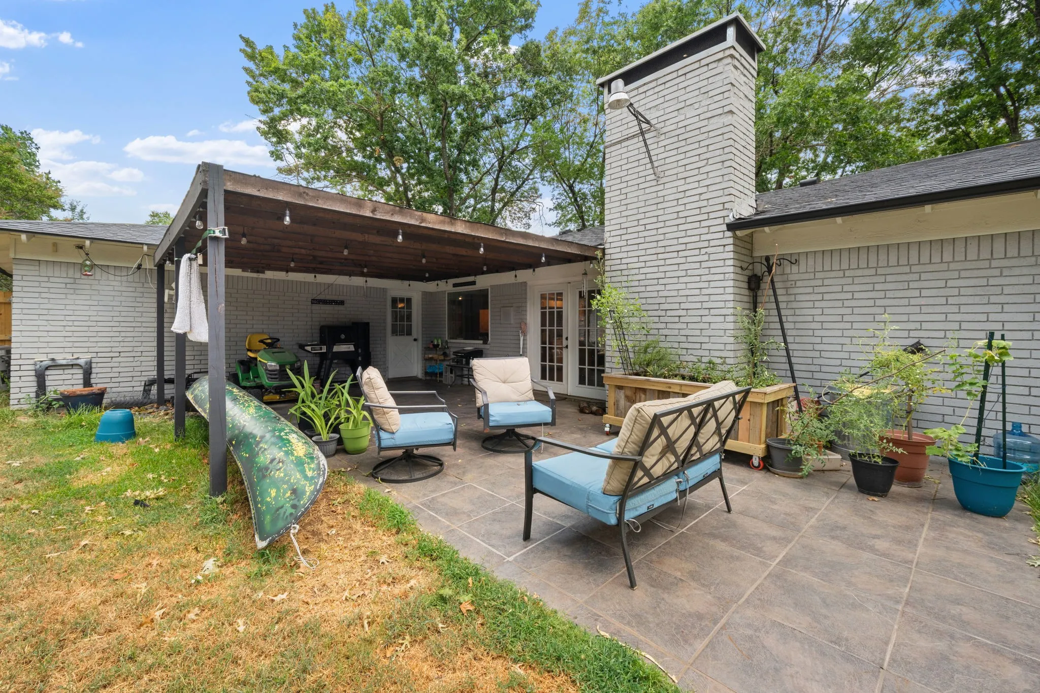 Single Family Residence For Sale in Grayson County , 1507 Greenbrier Drive, Sherman, Texas 75092, 4 Bedroom, 3 Bathroom, 2 Garage spaces, 2,880 Sqft, built in 1968, mls#21357861, Real Estate Agent in Sherman, Homes For Sale in Grayson county, Homes For Sale in Sherman, Realtor in Sherman Texas, Real Estate Brokerage Independent Realty Texas, Luminita Cordes Realtor