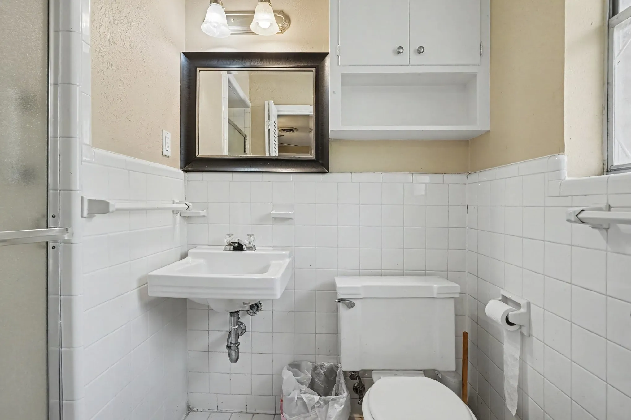 Single Family Residence For Sale in Tarrant County , 1553 Montclair Drive, Fort Worth, Texas 76103, 2 Bedroom, 2 Bathroom, 2 Garage spaces, 1,521 Sqft, built in 1960, Price $259,000, mls#21356831, Real Estate Agent in Fort Worth, Homes For Sale in Tarrant county, Homes For Sale in Fort Worth, Realtor in Fort Worth Texas, Real Estate Brokerage Independent Realty Texas, Luminita Cordes Realtor