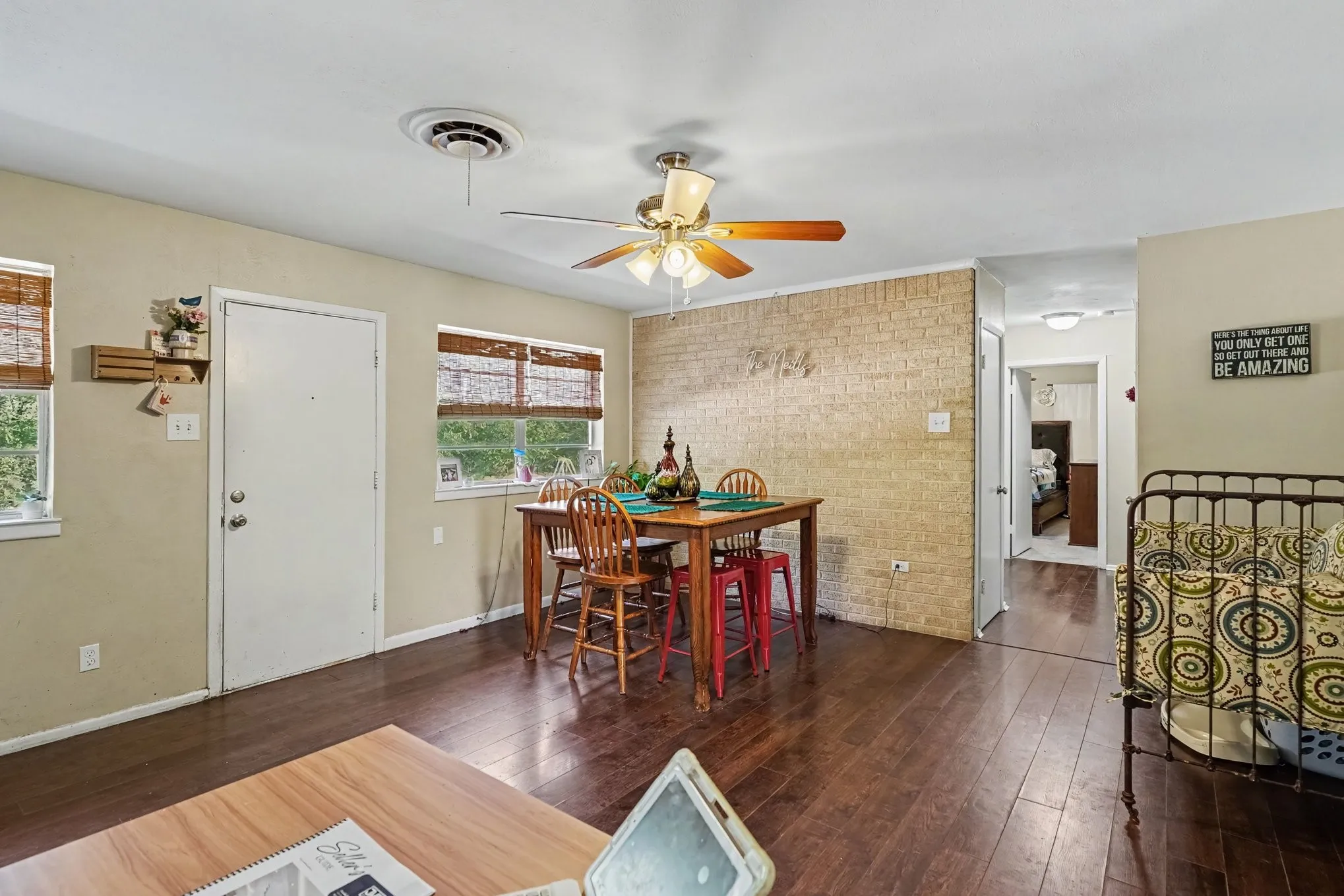 Single Family Residence For Sale in Tarrant County , 1553 Montclair Drive, Fort Worth, Texas 76103, 2 Bedroom, 2 Bathroom, 2 Garage spaces, 1,521 Sqft, built in 1960, Price $259,000, mls#21356831, Real Estate Agent in Fort Worth, Homes For Sale in Tarrant county, Homes For Sale in Fort Worth, Realtor in Fort Worth Texas, Real Estate Brokerage Independent Realty Texas, Luminita Cordes Realtor