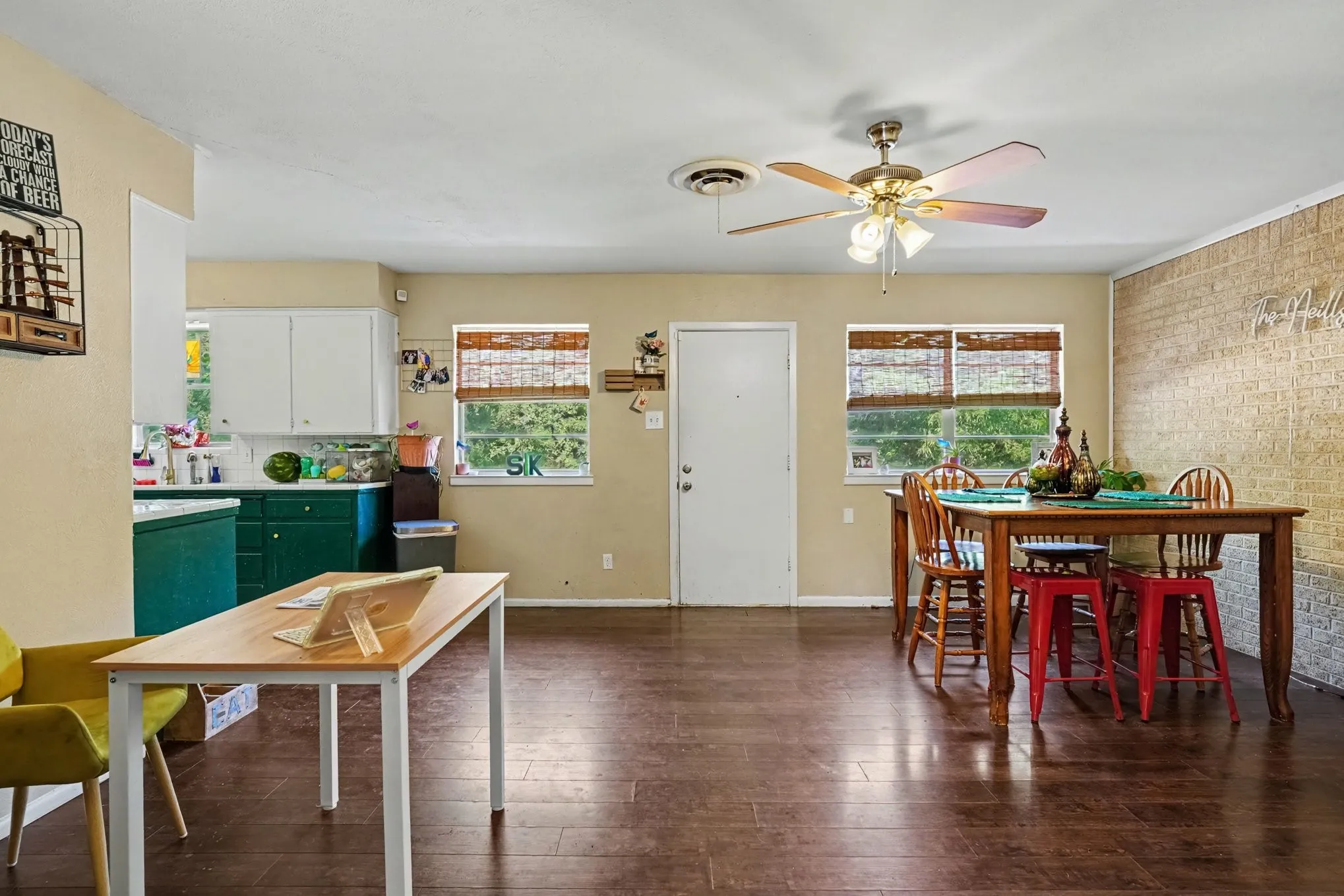 Single Family Residence For Sale in Tarrant County , 1553 Montclair Drive, Fort Worth, Texas 76103, 2 Bedroom, 2 Bathroom, 2 Garage spaces, 1,521 Sqft, built in 1960, Price $259,000, mls#21356831, Real Estate Agent in Fort Worth, Homes For Sale in Tarrant county, Homes For Sale in Fort Worth, Realtor in Fort Worth Texas, Real Estate Brokerage Independent Realty Texas, Luminita Cordes Realtor